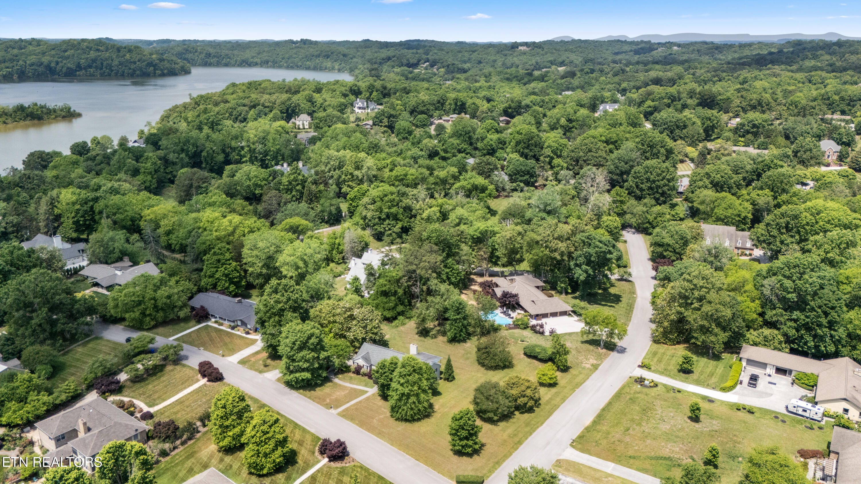 5501 River Point Cove Road Knoxville TN 37919