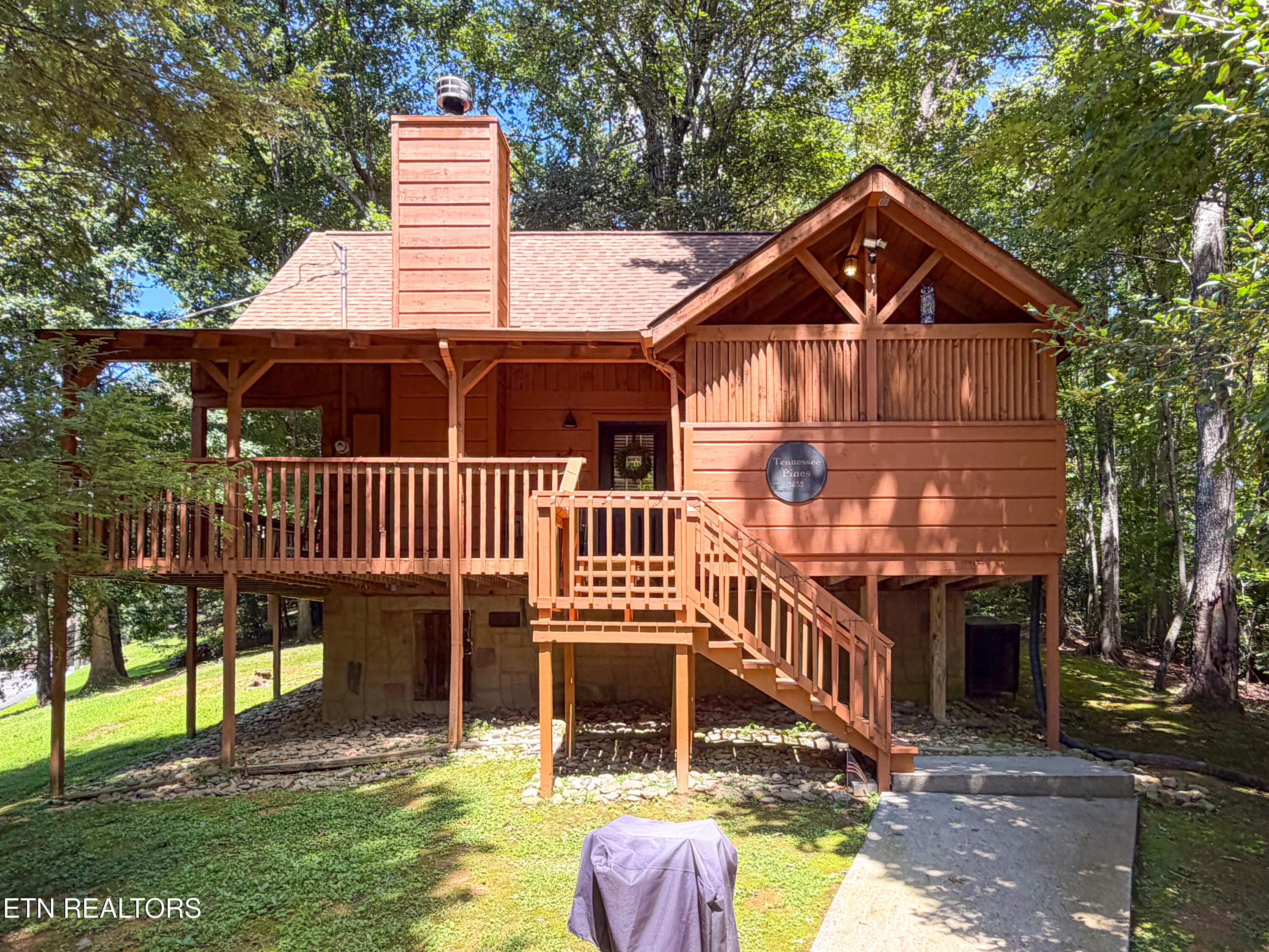 3653 Country Pines Way Sevierville TN 37876