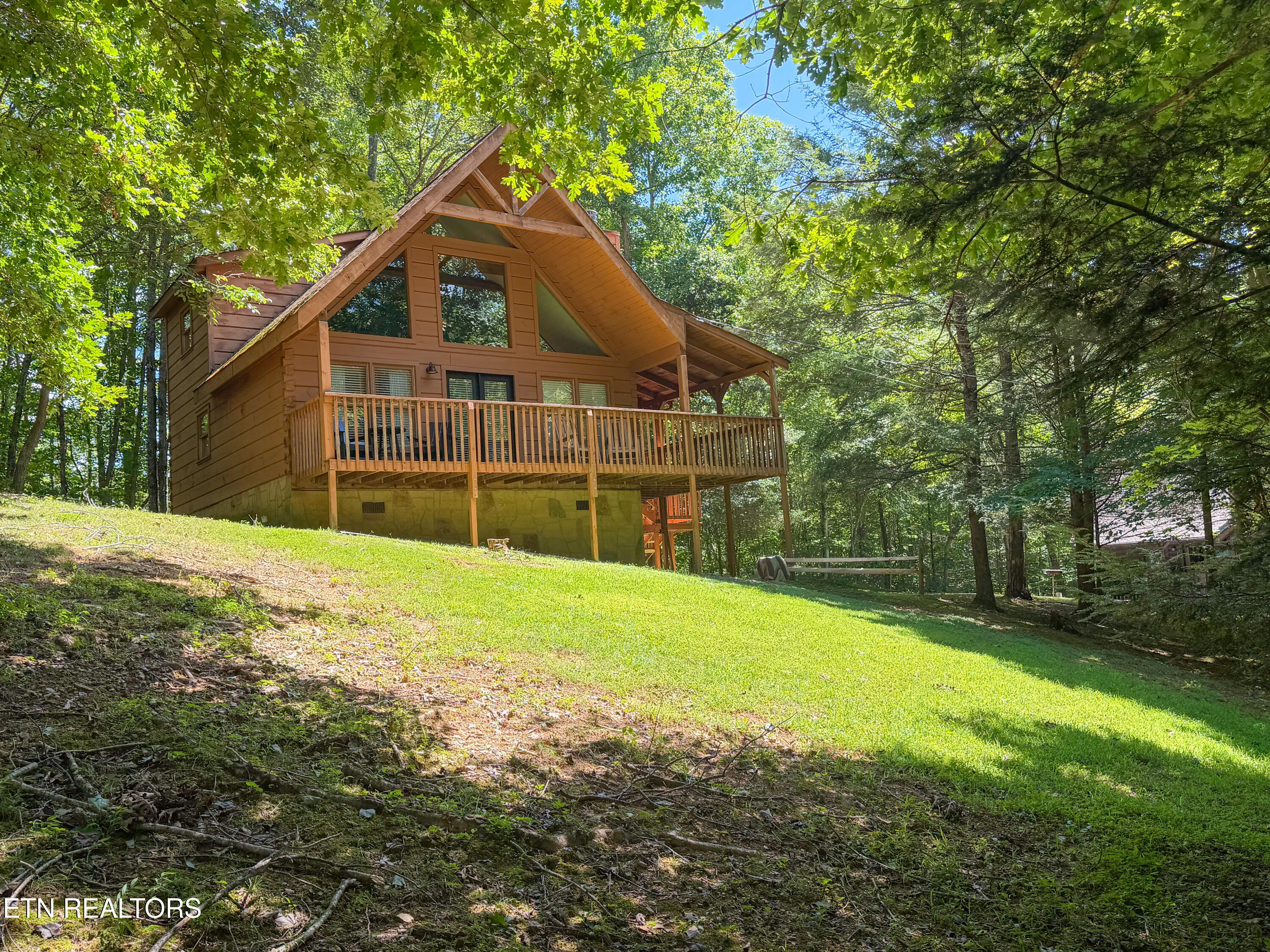 3653 Country Pines Way Sevierville TN 37876
