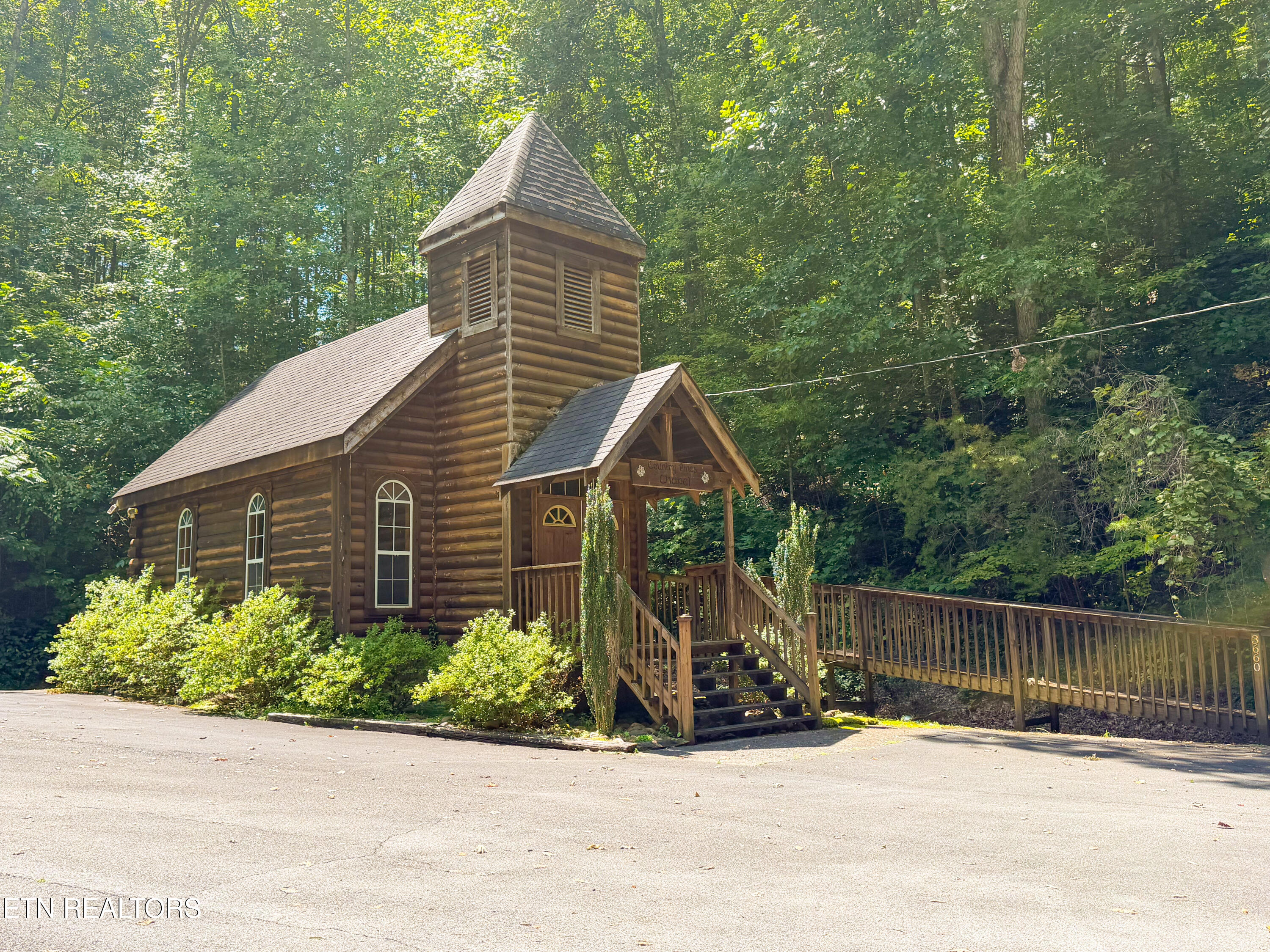 3653 Country Pines Way Sevierville TN 37876