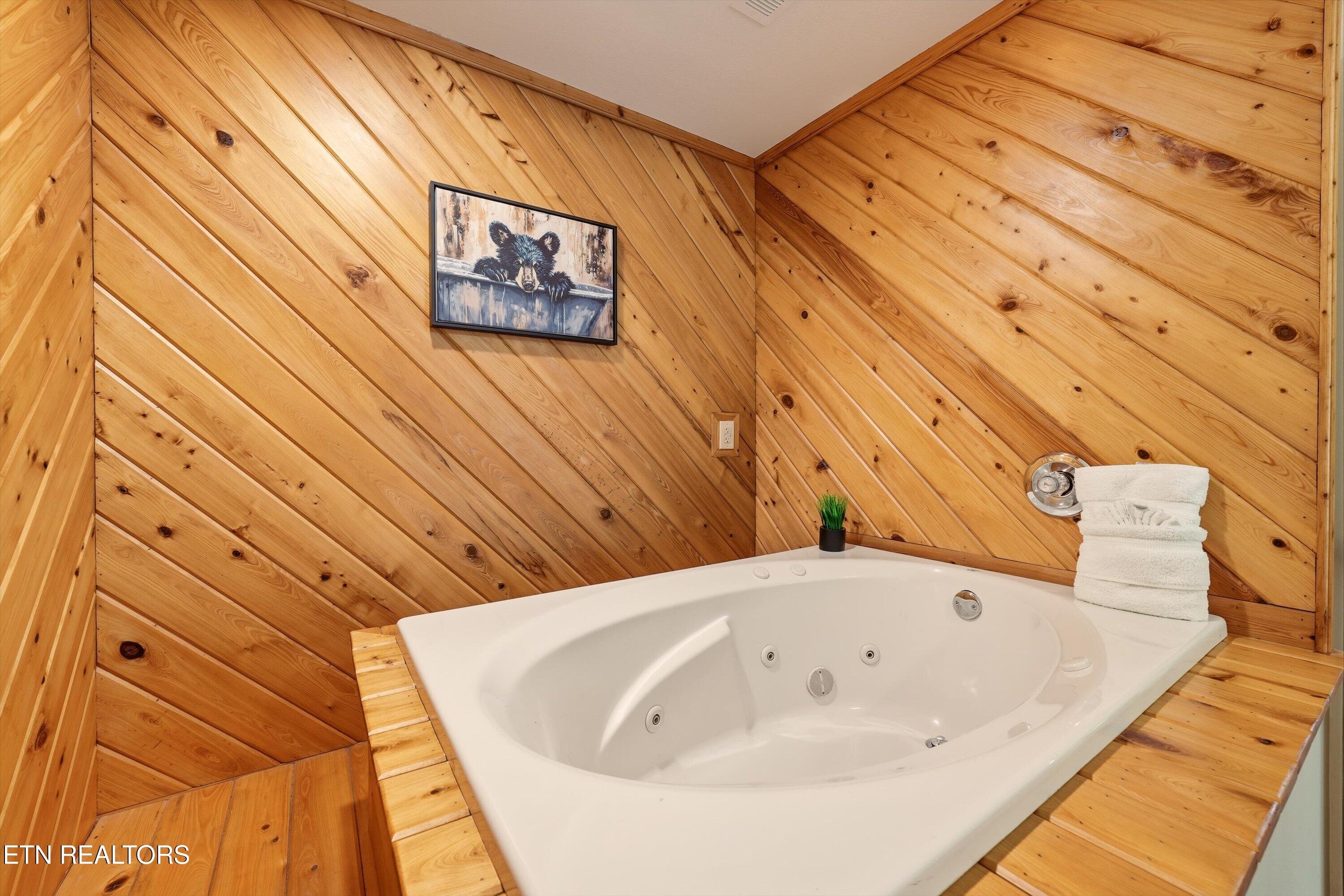838 Holly Branch Road Gatlinburg TN 37738