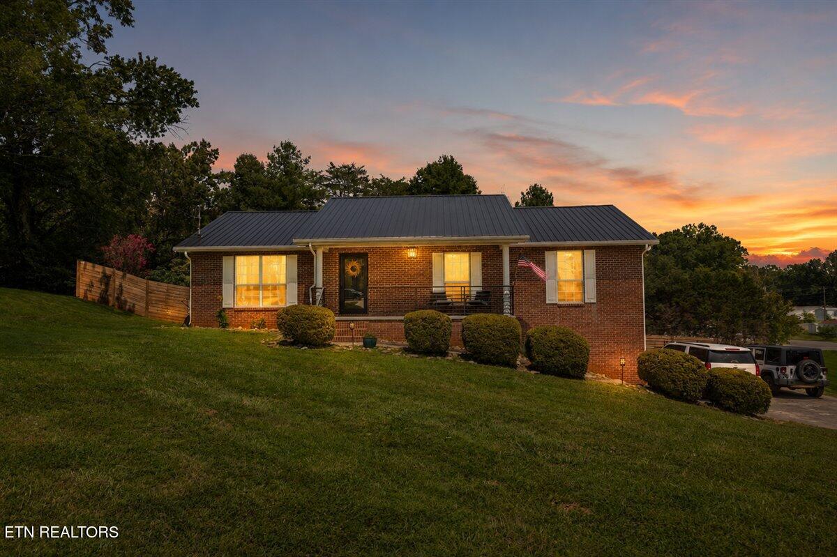 136 Grace Circle Clinton TN 37716