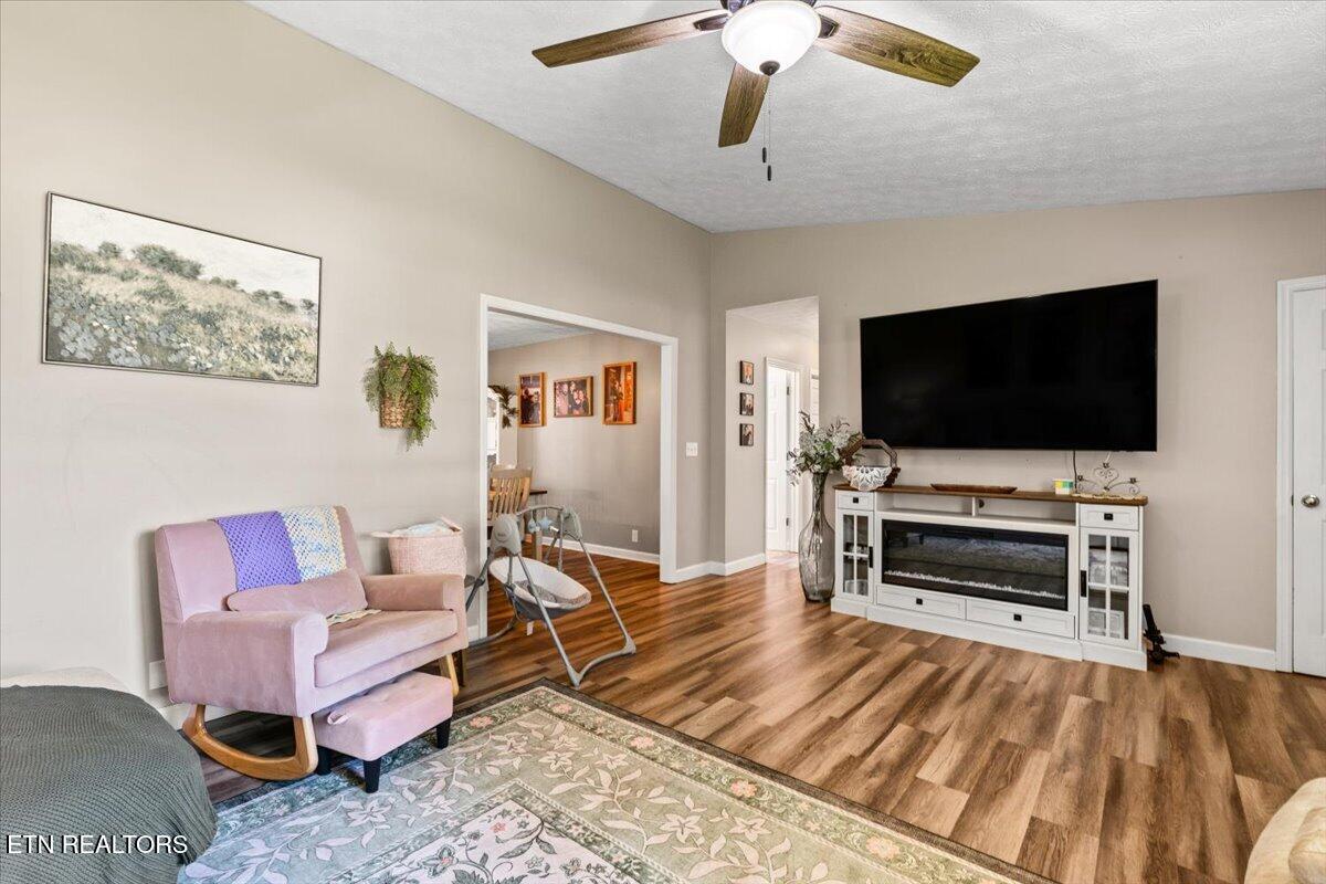 136 Grace Circle Clinton TN 37716