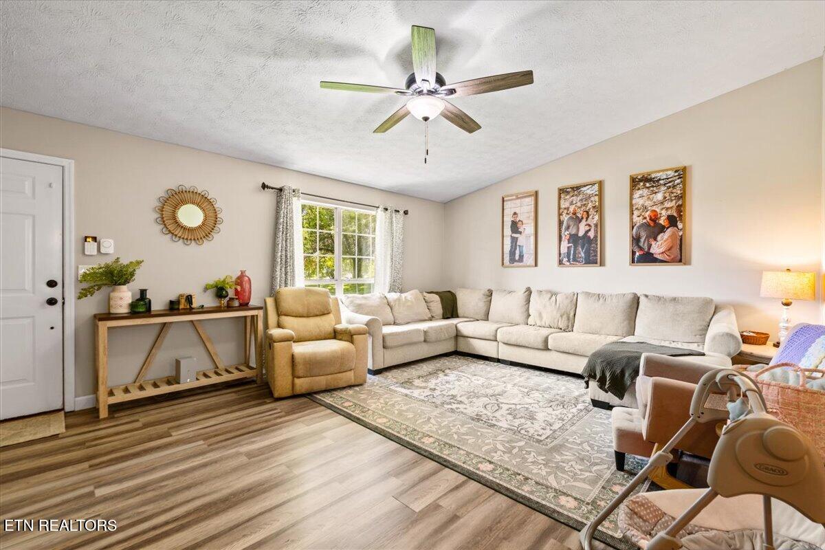 136 Grace Circle Clinton TN 37716