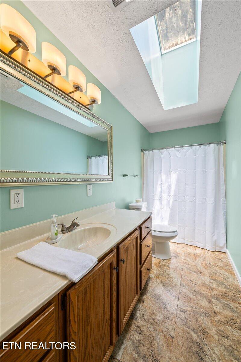 136 Grace Circle Clinton TN 37716