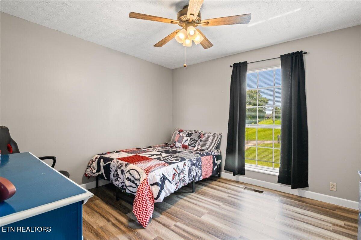 136 Grace Circle Clinton TN 37716