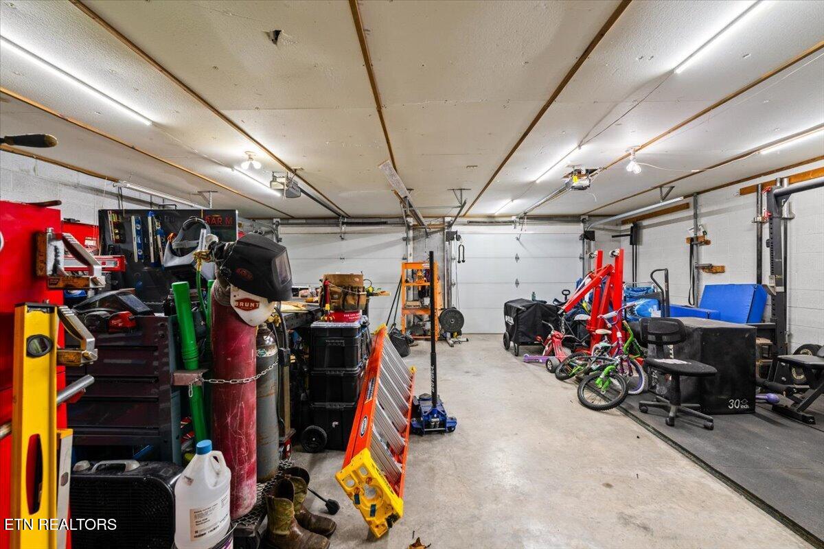 136 Grace Circle Clinton TN 37716