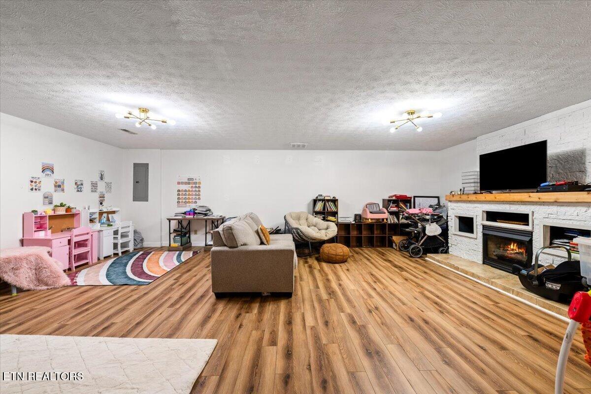 136 Grace Circle Clinton TN 37716