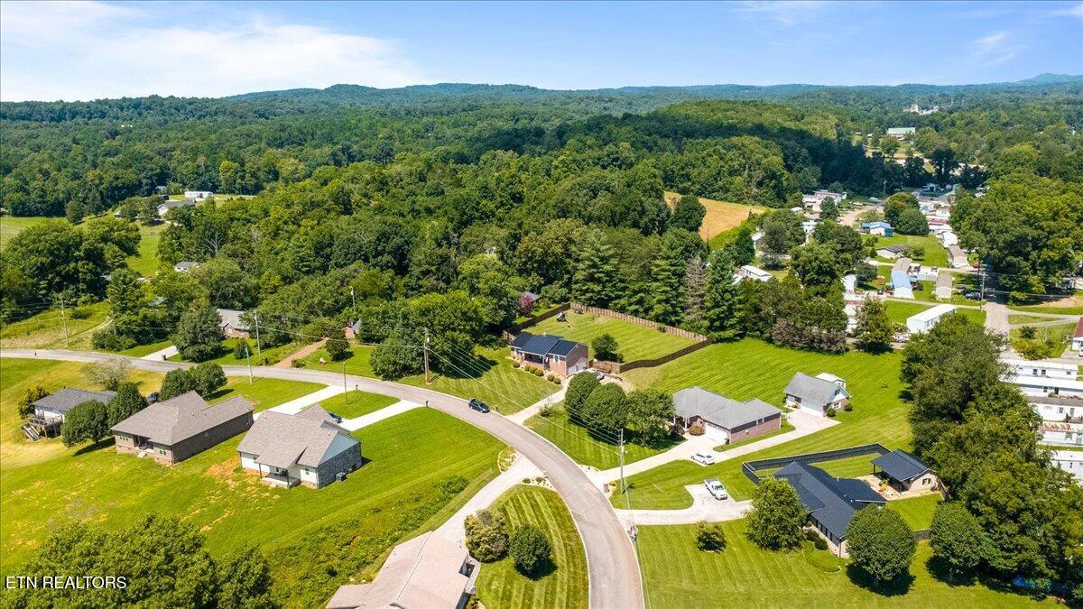 136 Grace Circle Clinton TN 37716