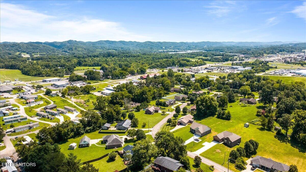 136 Grace Circle Clinton TN 37716