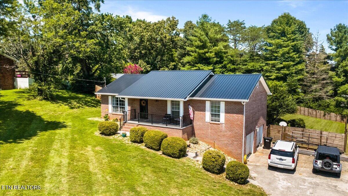 136 Grace Circle Clinton TN 37716
