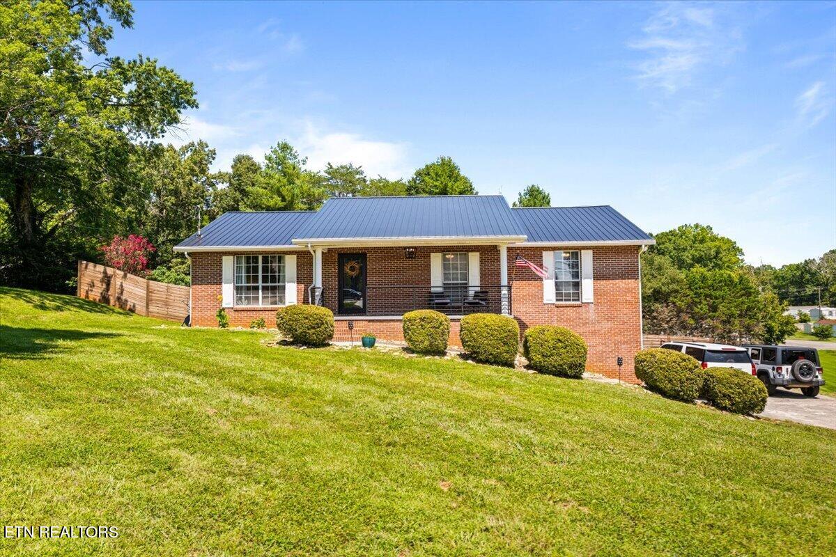 136 Grace Circle Clinton TN 37716