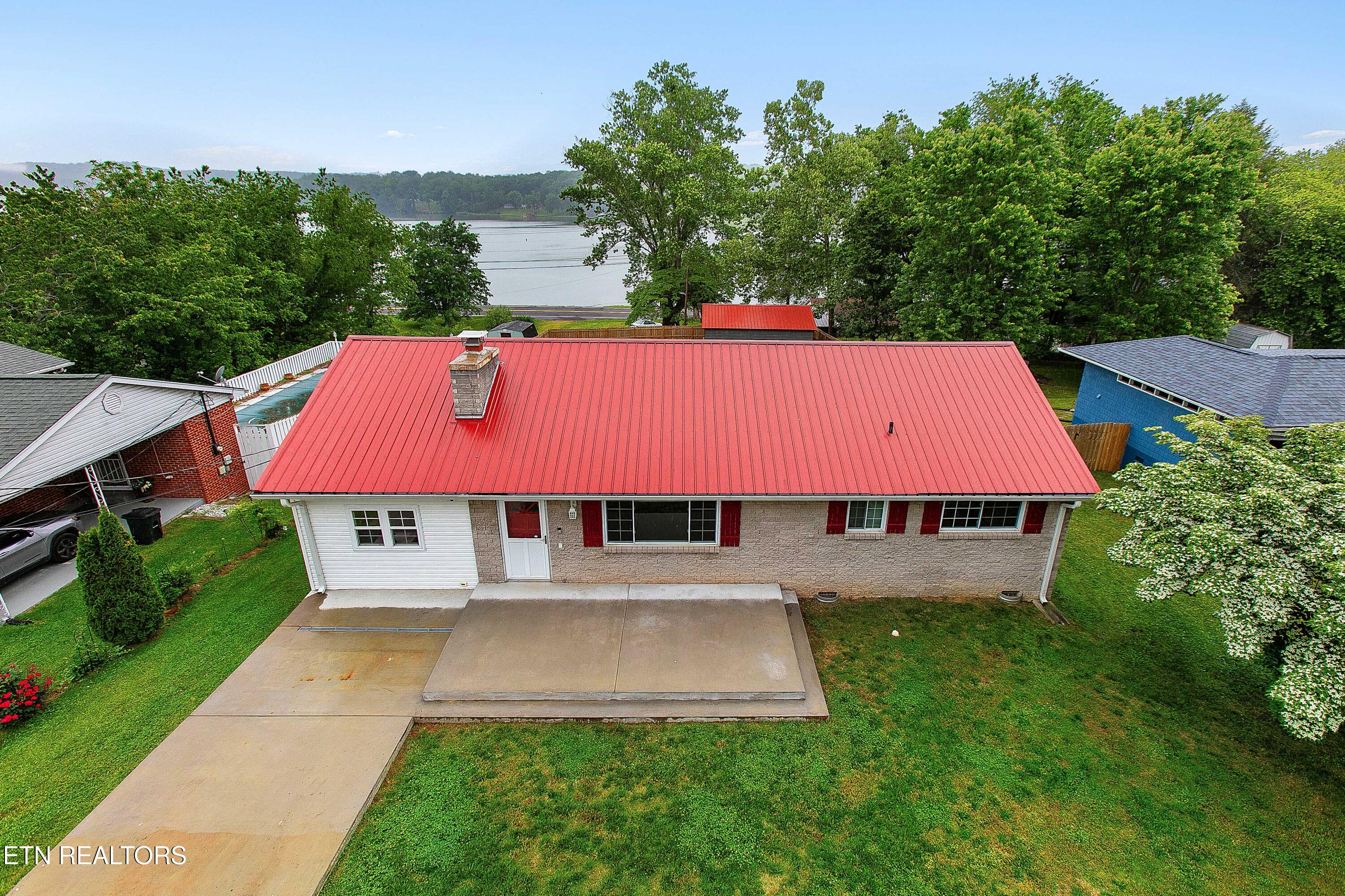 812 Brown Avenue Kingston TN 37763