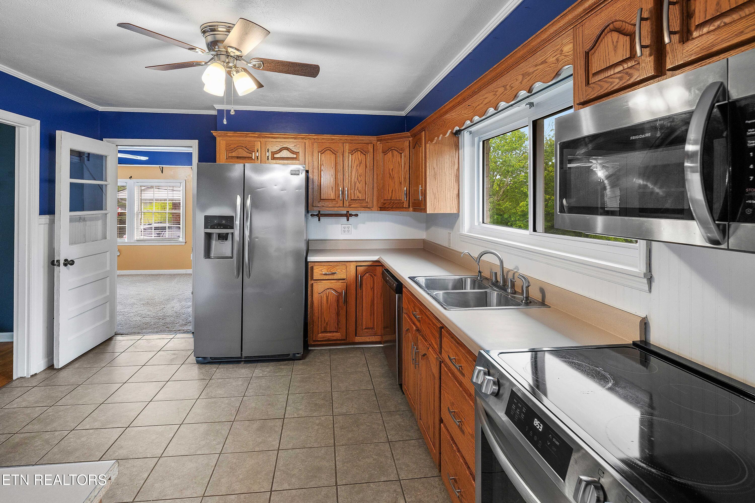 812 Brown Avenue Kingston TN 37763