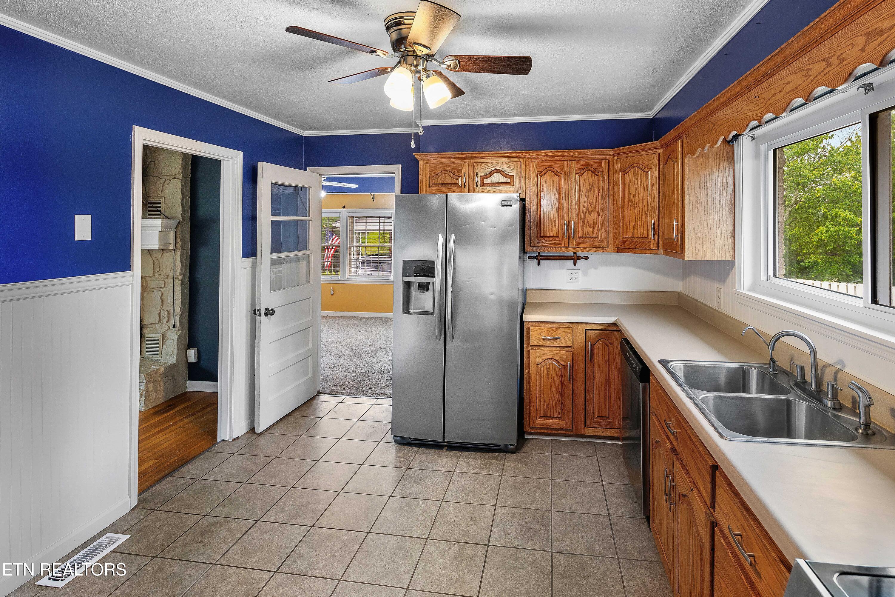812 Brown Avenue Kingston TN 37763