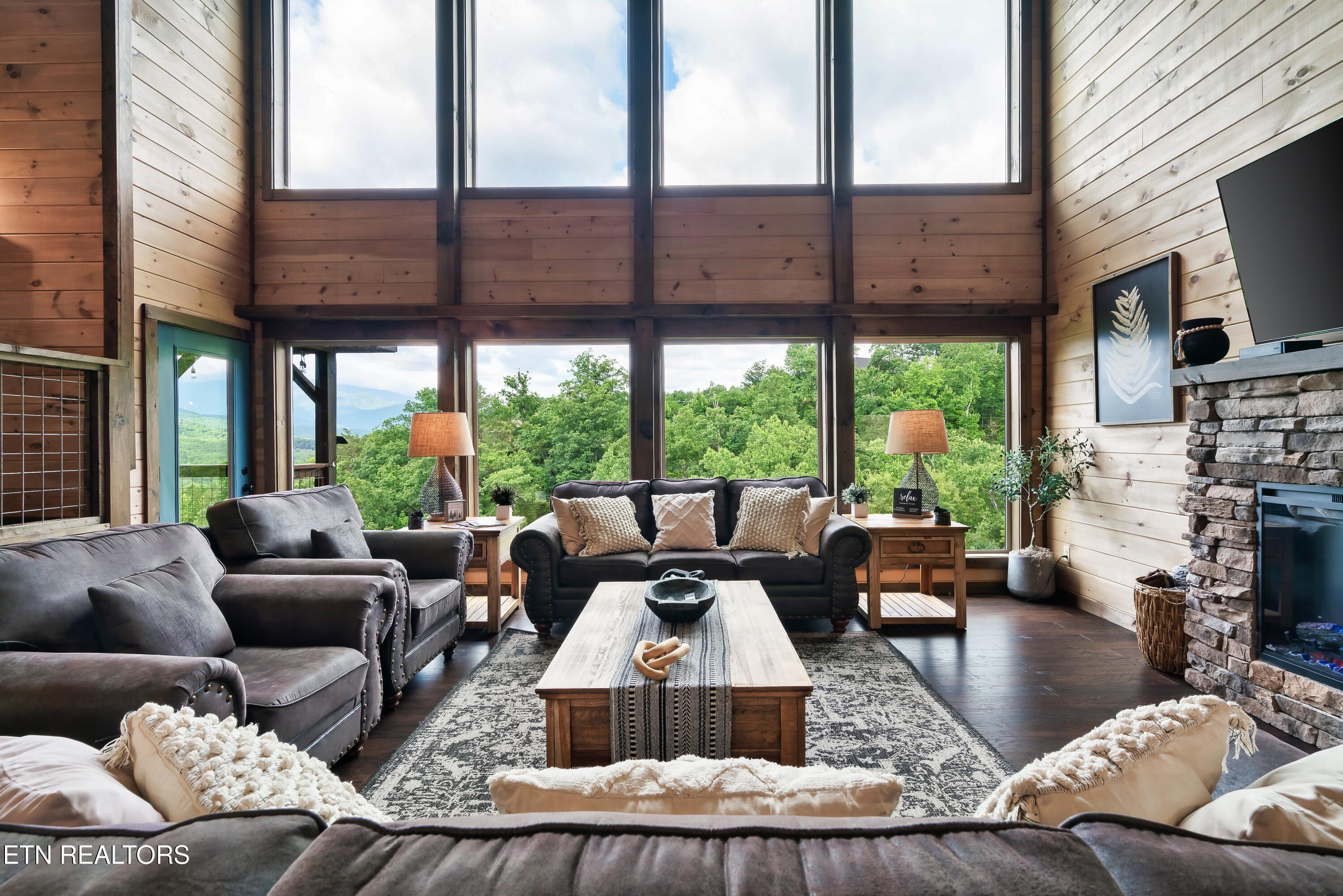 842 Vixen Run Gatlinburg TN 37738