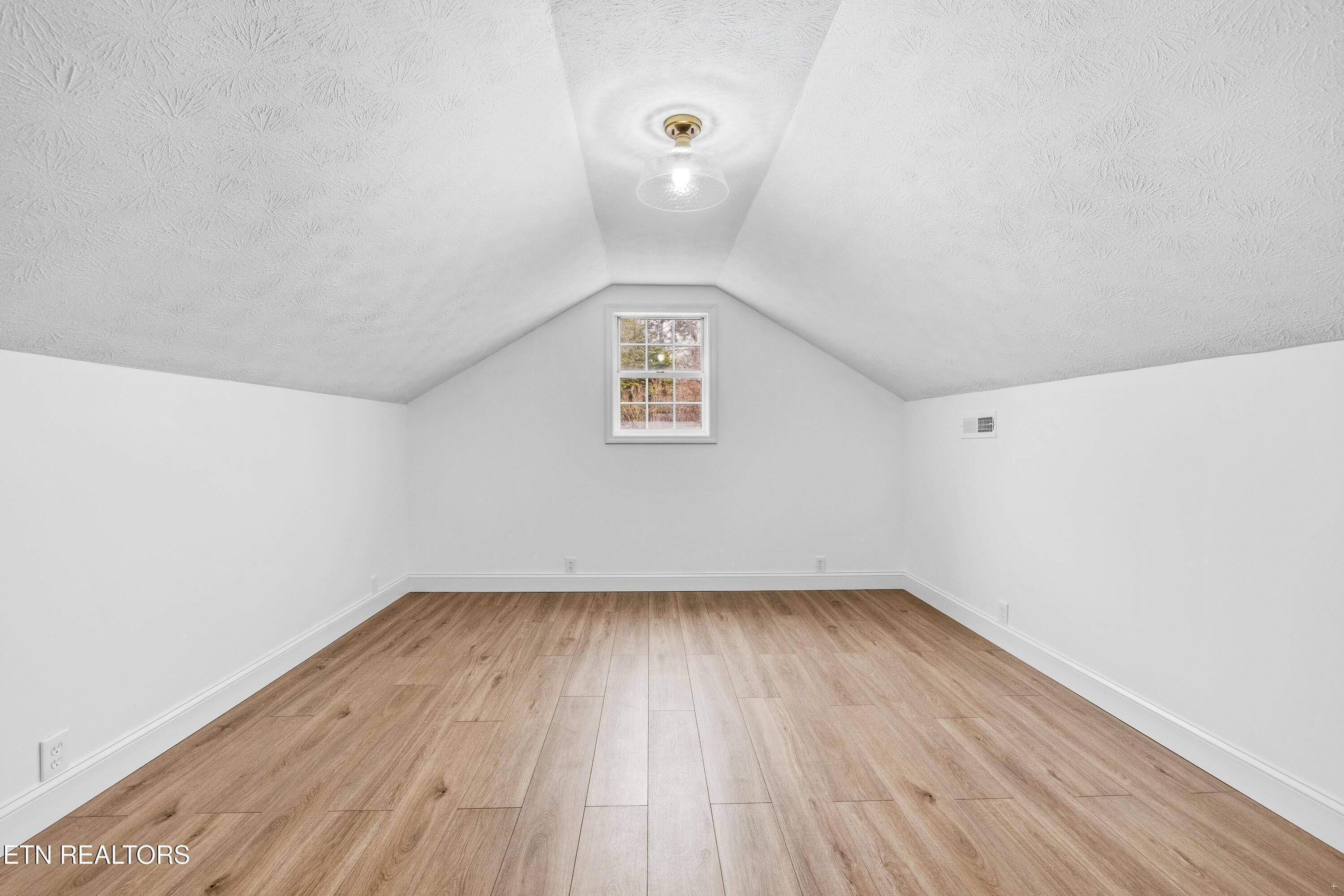 217 Waller Avenue Maryville TN 37803
