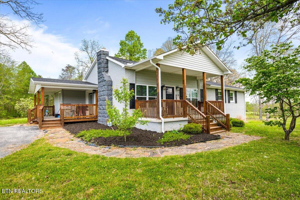 5550 S York Highway Grimsley TN 38565
