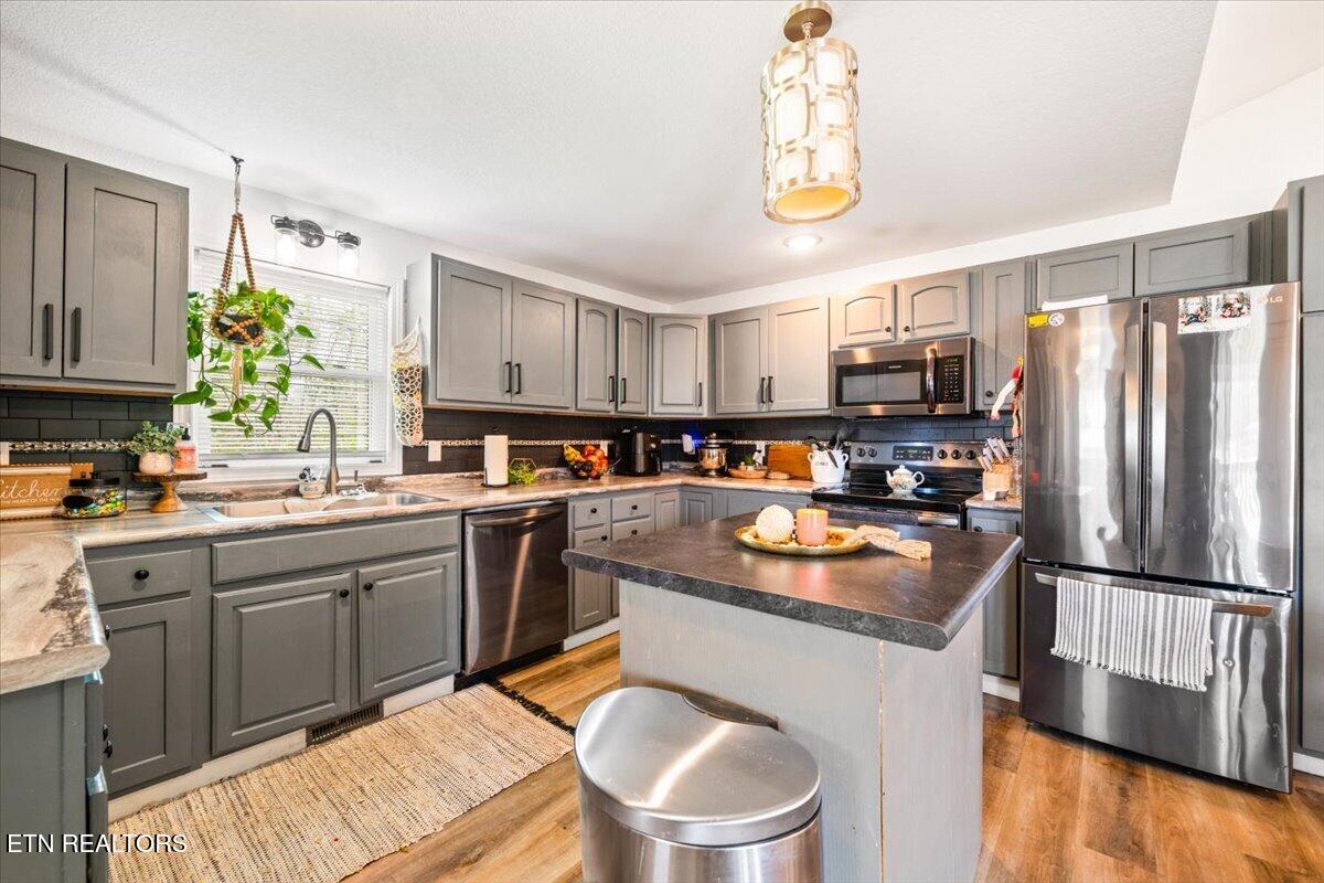 5550 S York Highway Grimsley TN 38565