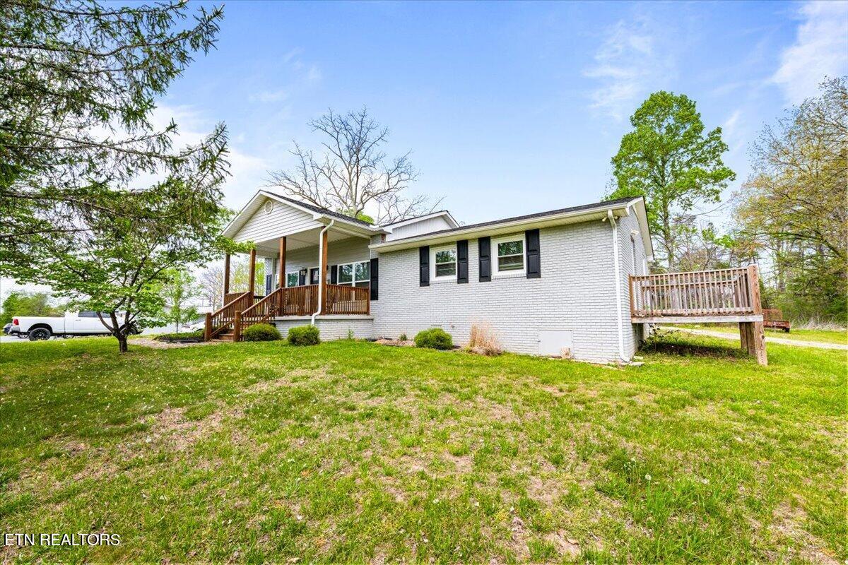 5550 S York Highway Grimsley TN 38565