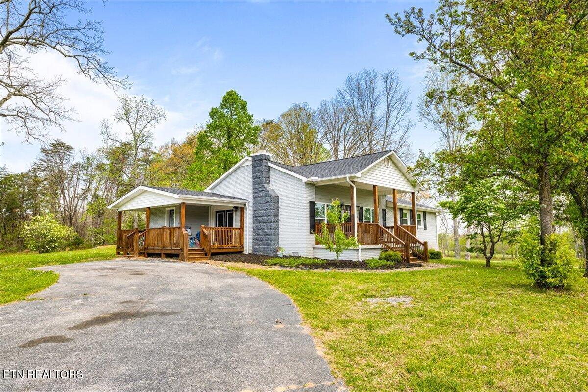 5550 S York Highway Grimsley TN 38565