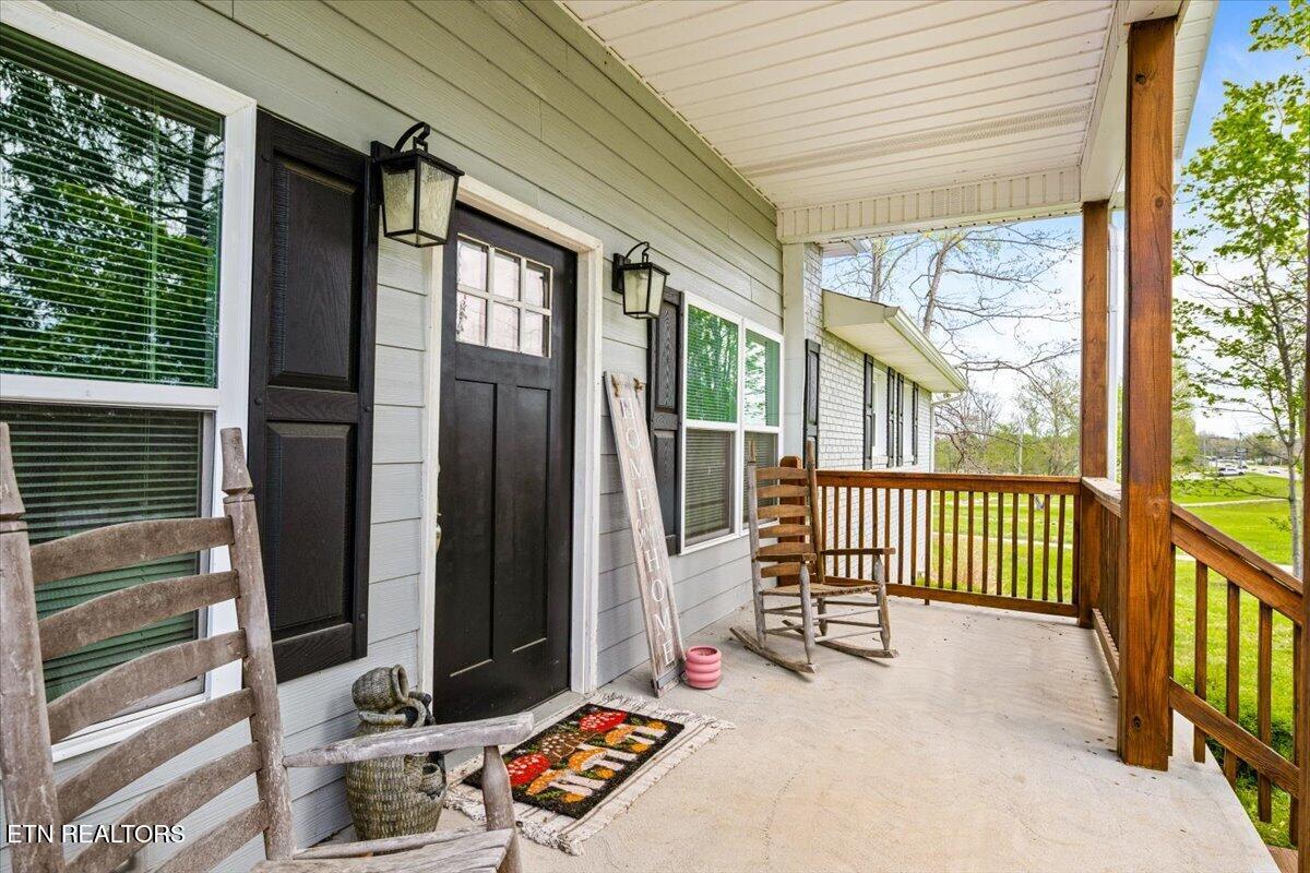 5550 S York Highway Grimsley TN 38565