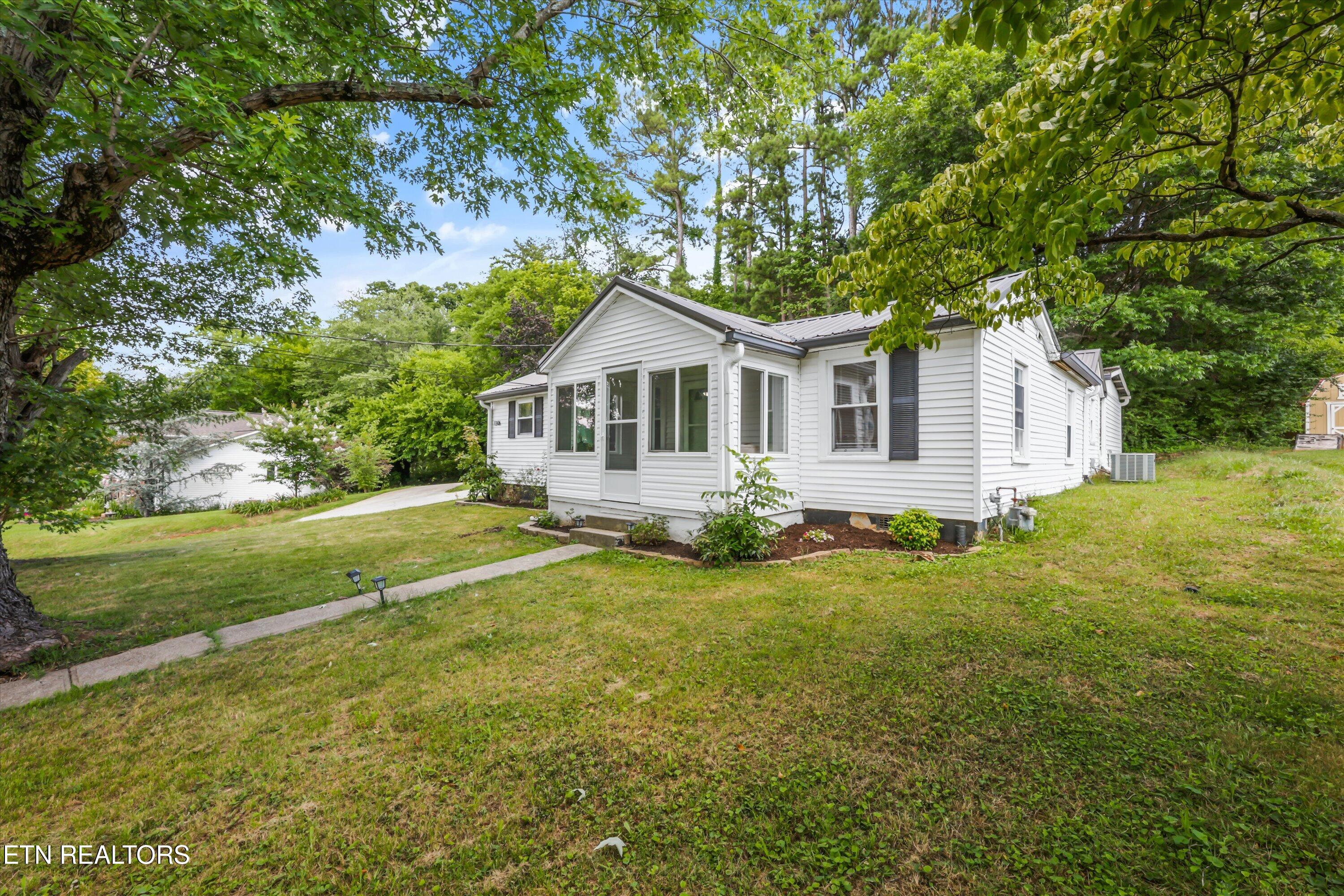 1306 Montvale Station Road Maryville TN 37803