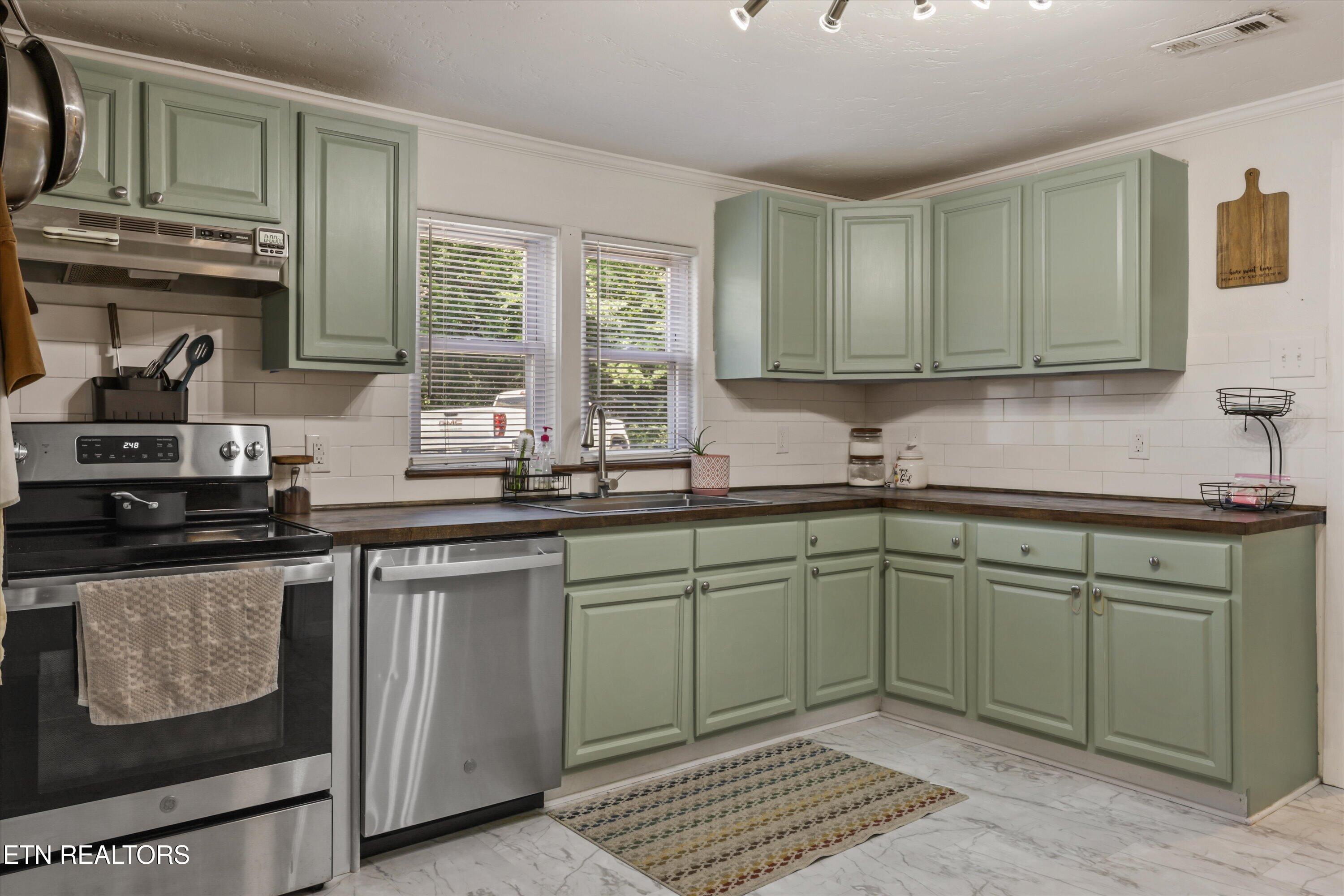 1306 Montvale Station Road Maryville TN 37803