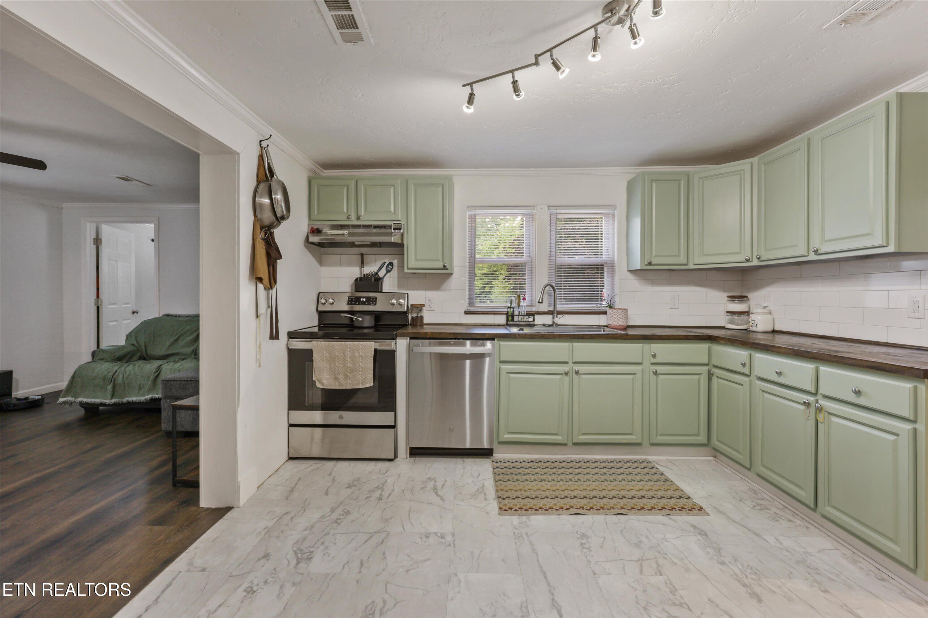 1306 Montvale Station Road Maryville TN 37803