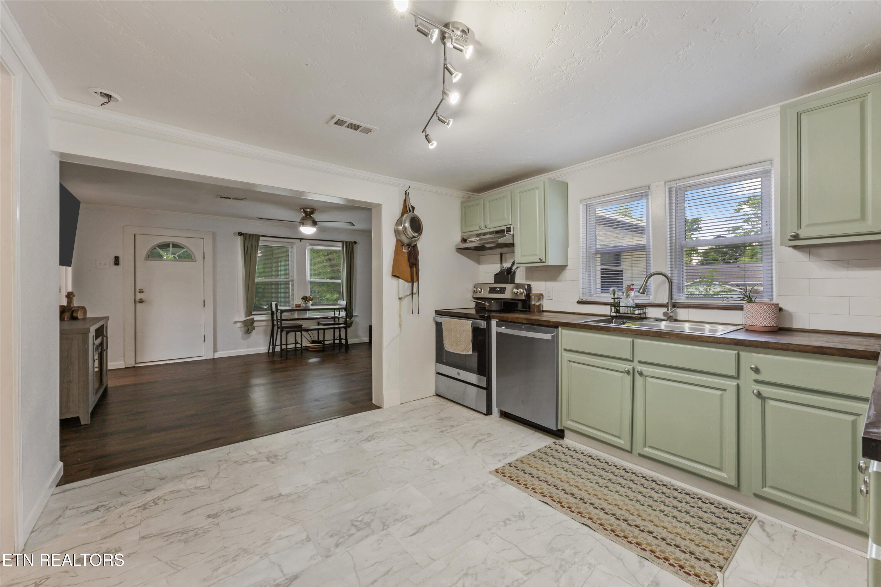 1306 Montvale Station Road Maryville TN 37803