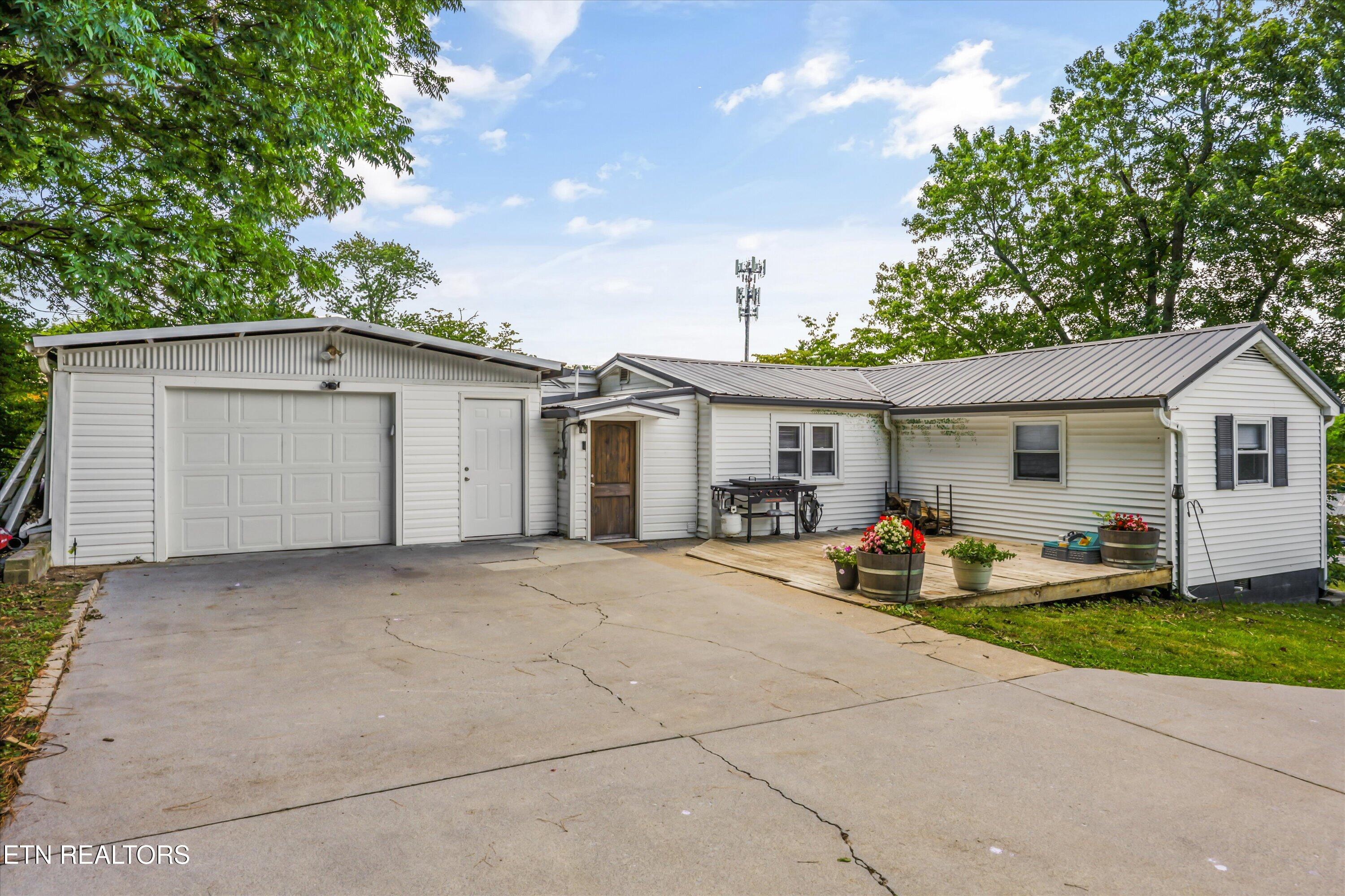 1306 Montvale Station Road Maryville TN 37803