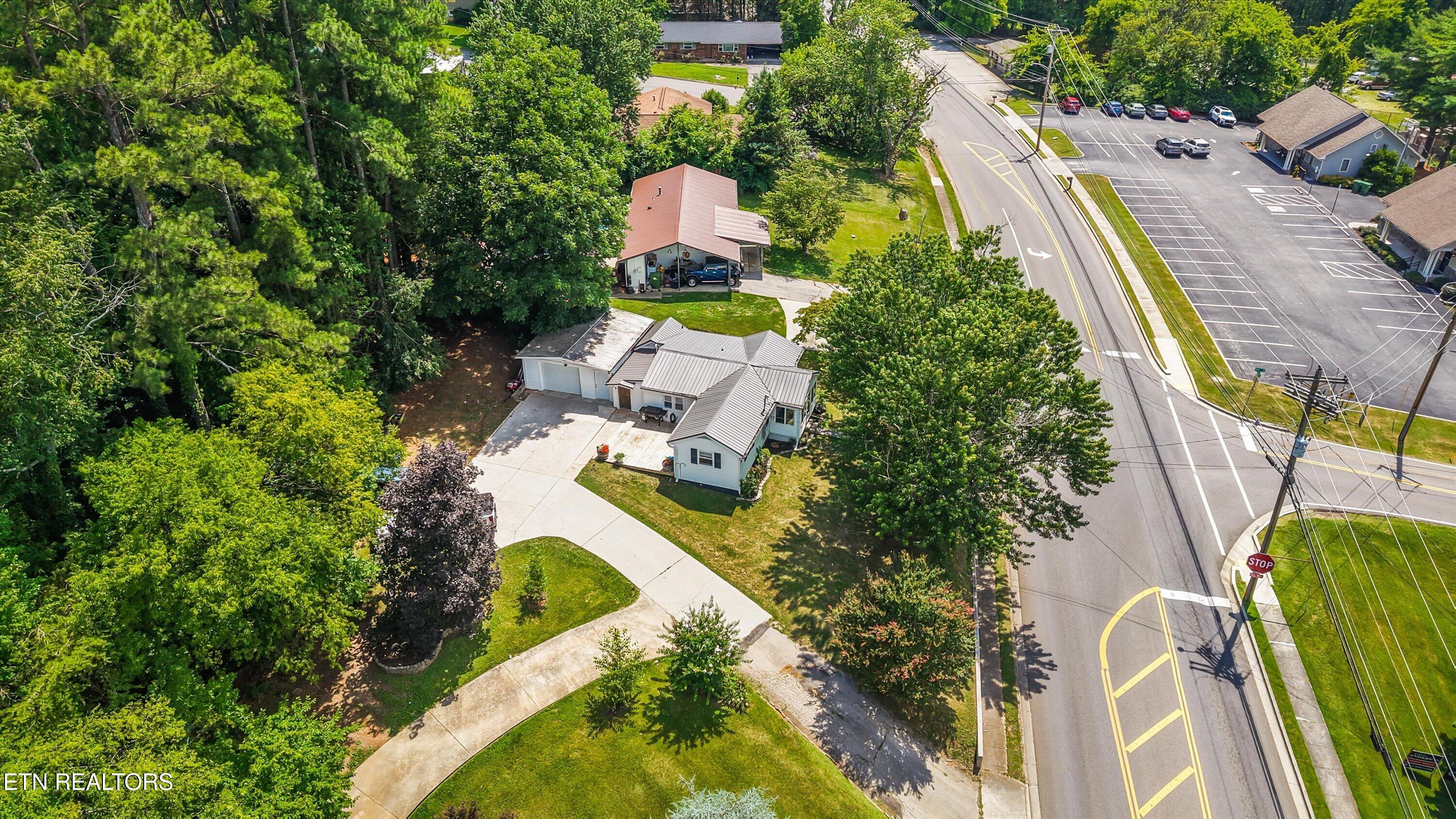 1306 Montvale Station Road Maryville TN 37803