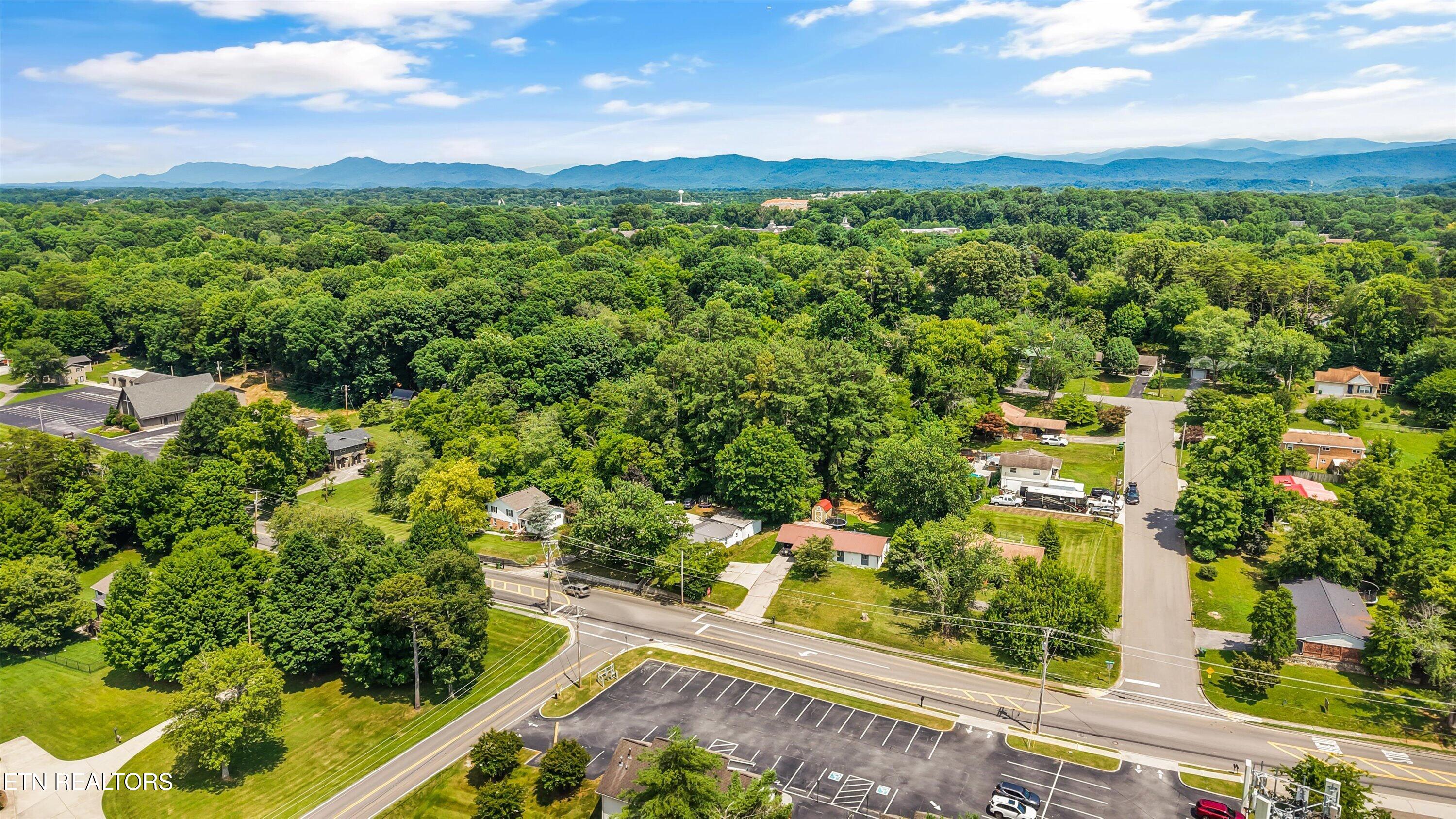 1306 Montvale Station Road Maryville TN 37803