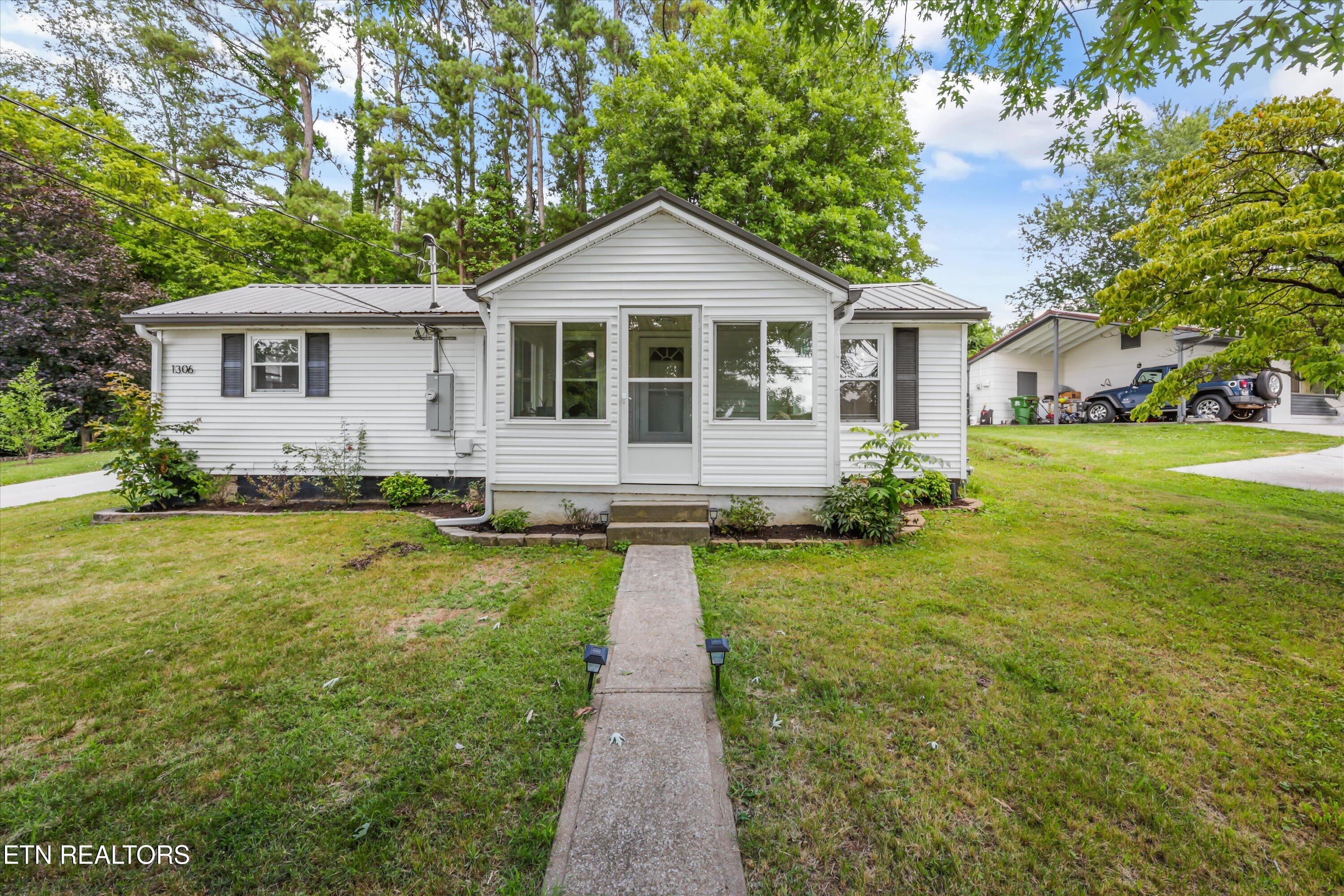 1306 Montvale Station Road Maryville TN 37803