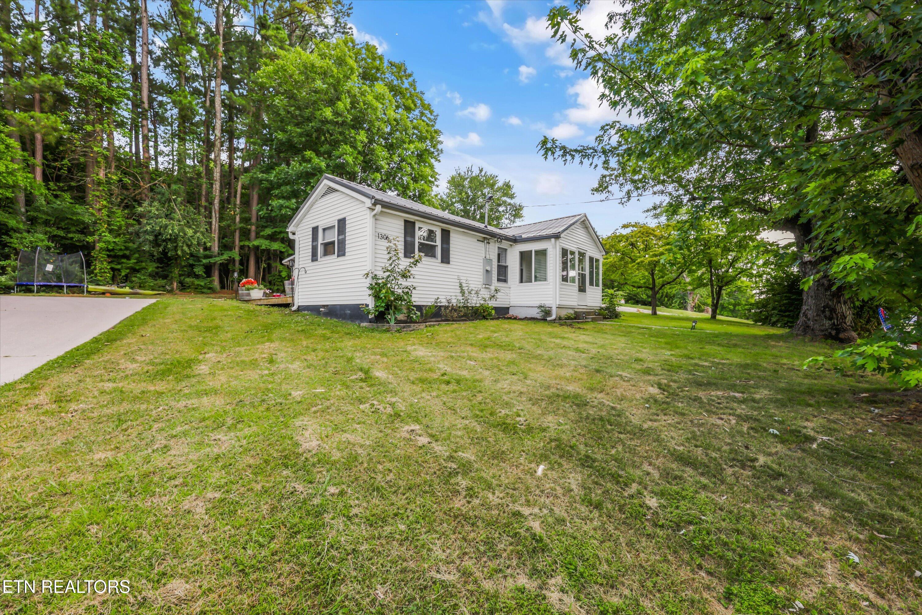 1306 Montvale Station Road Maryville TN 37803