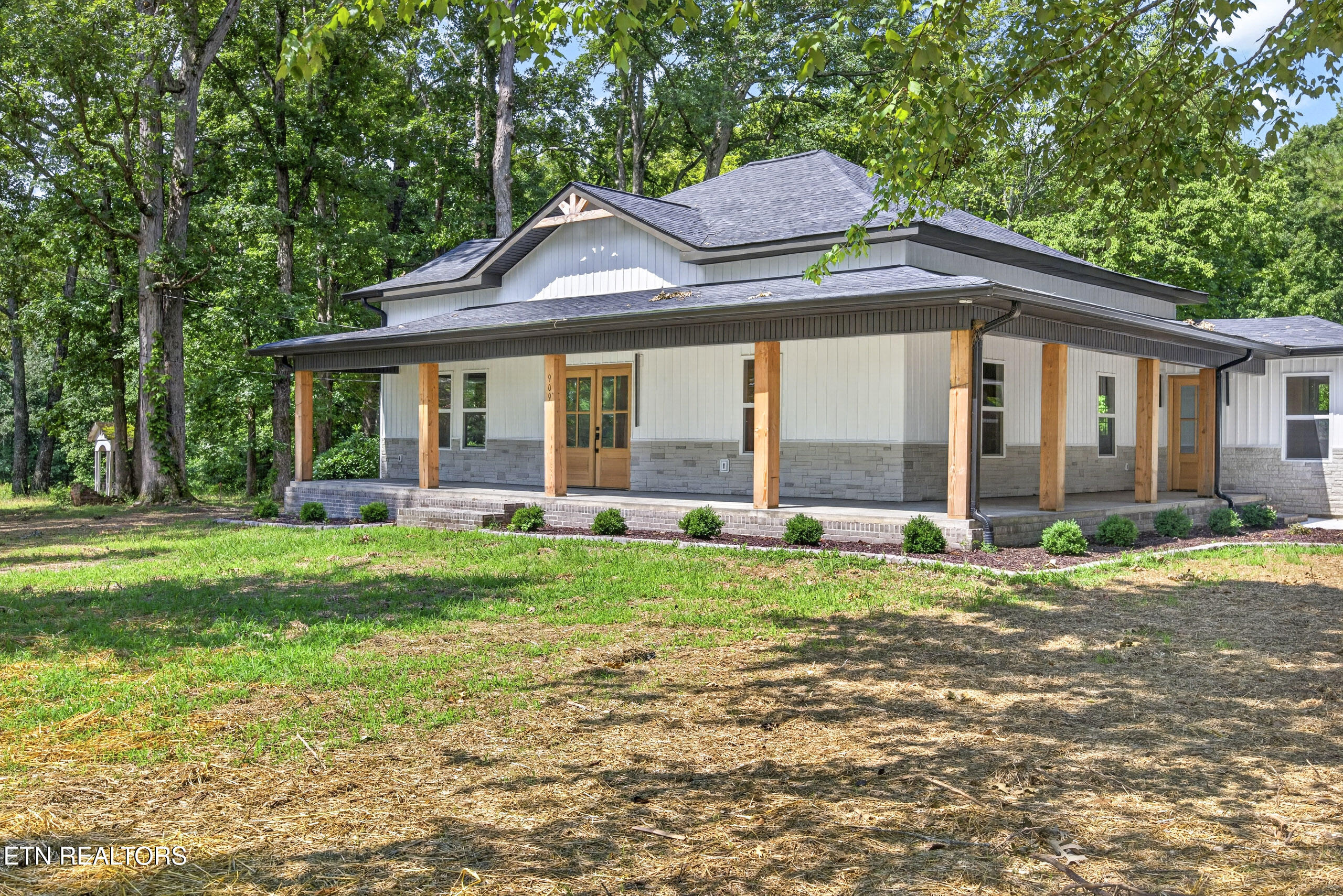 909 Hawkins Crawford Road Cookeville TN 38501