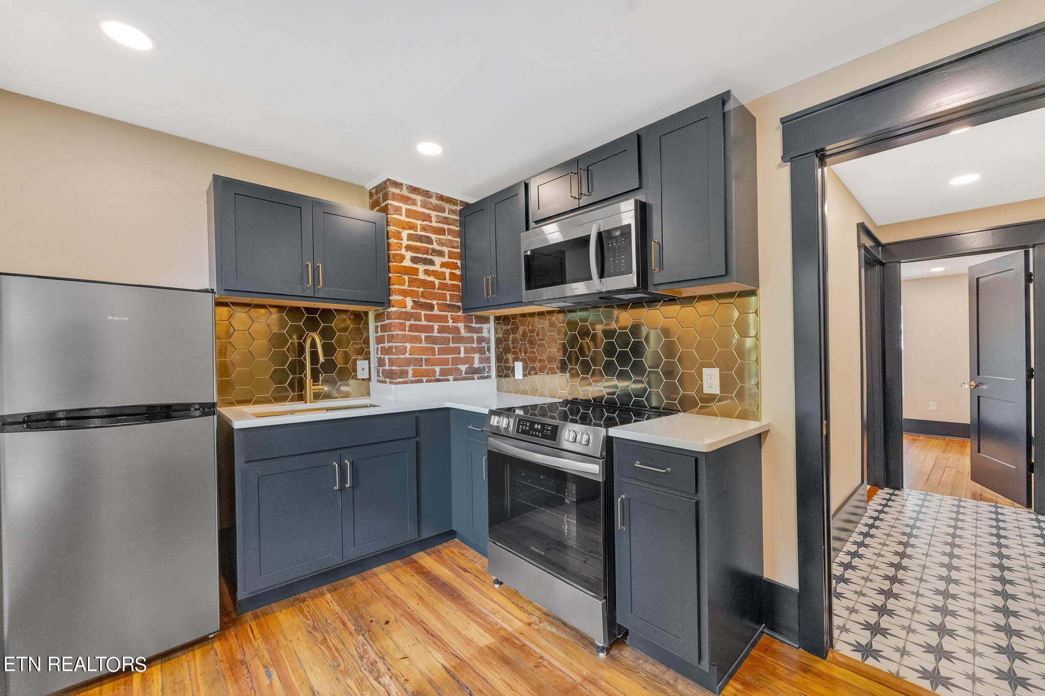 1715 Washington Pike Knoxville TN 37917