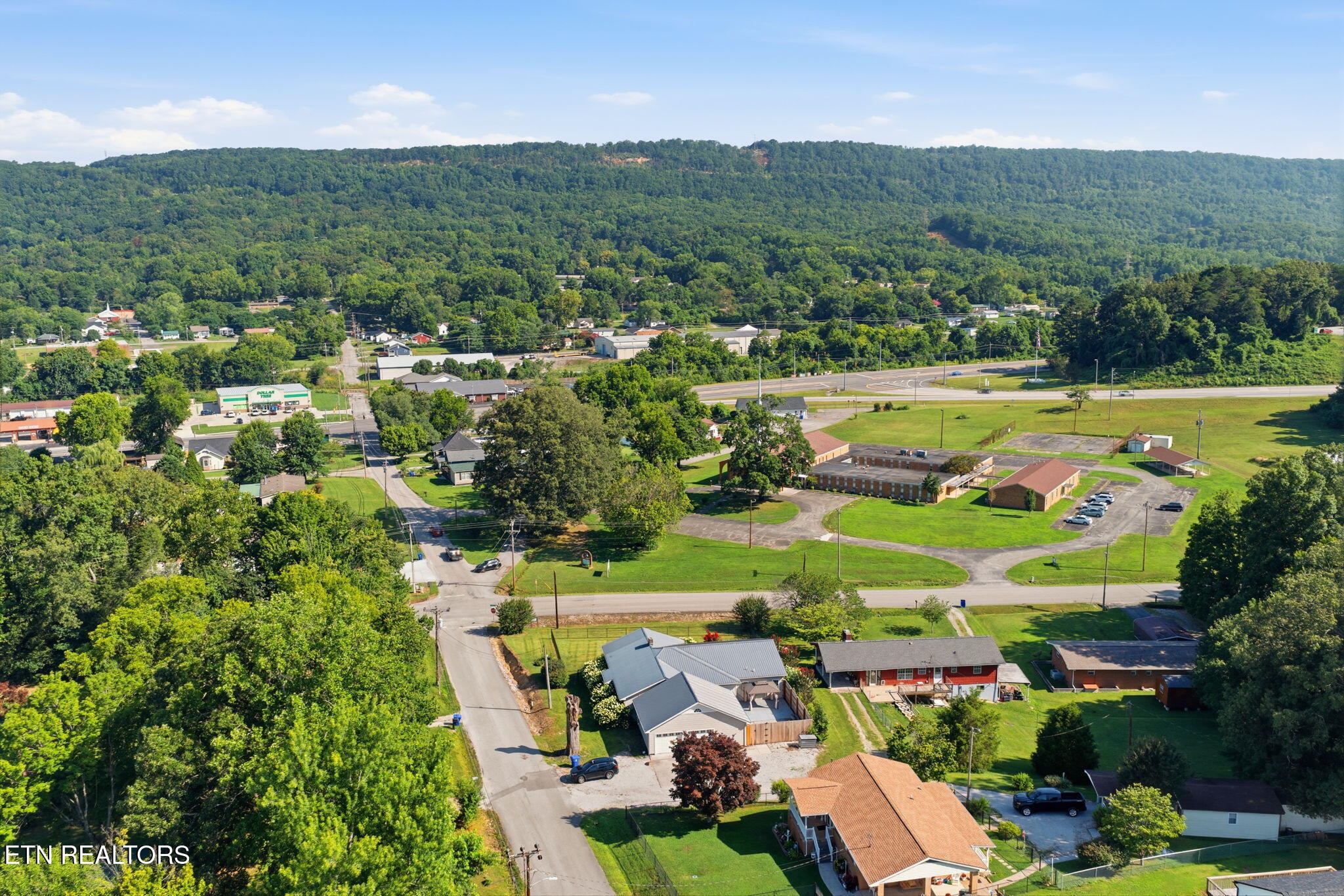 800 N Kingston Avenue Rockwood TN 37854