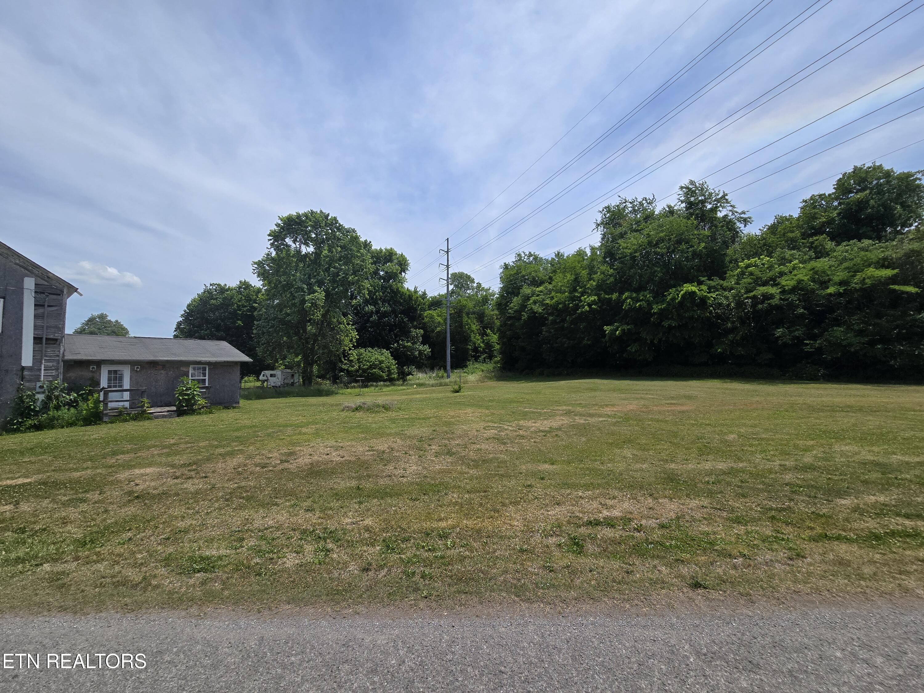 9354 Mascot Road Mascot TN 37806