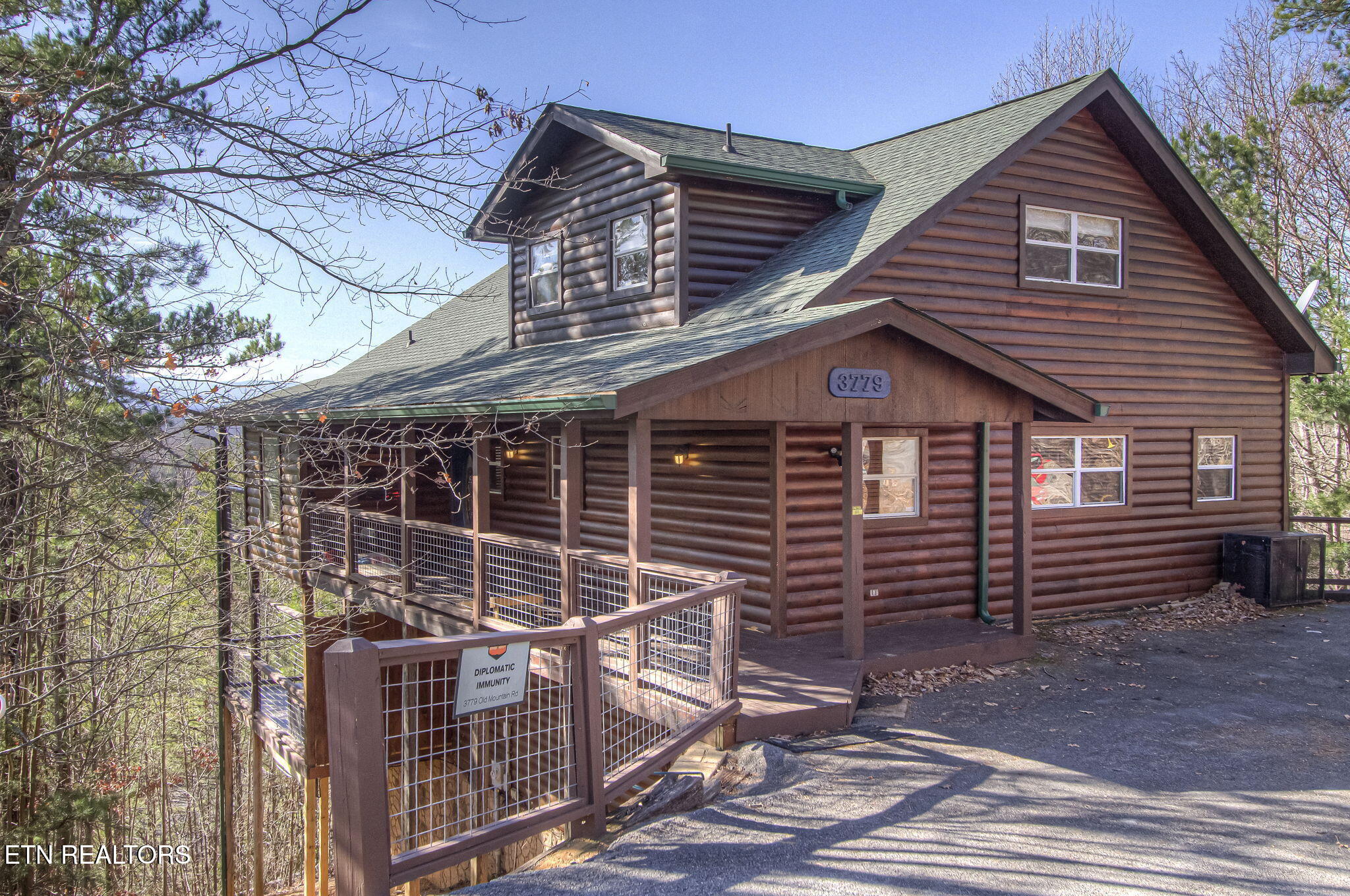 3779 Old Mountain Road Sevierville TN 37876
