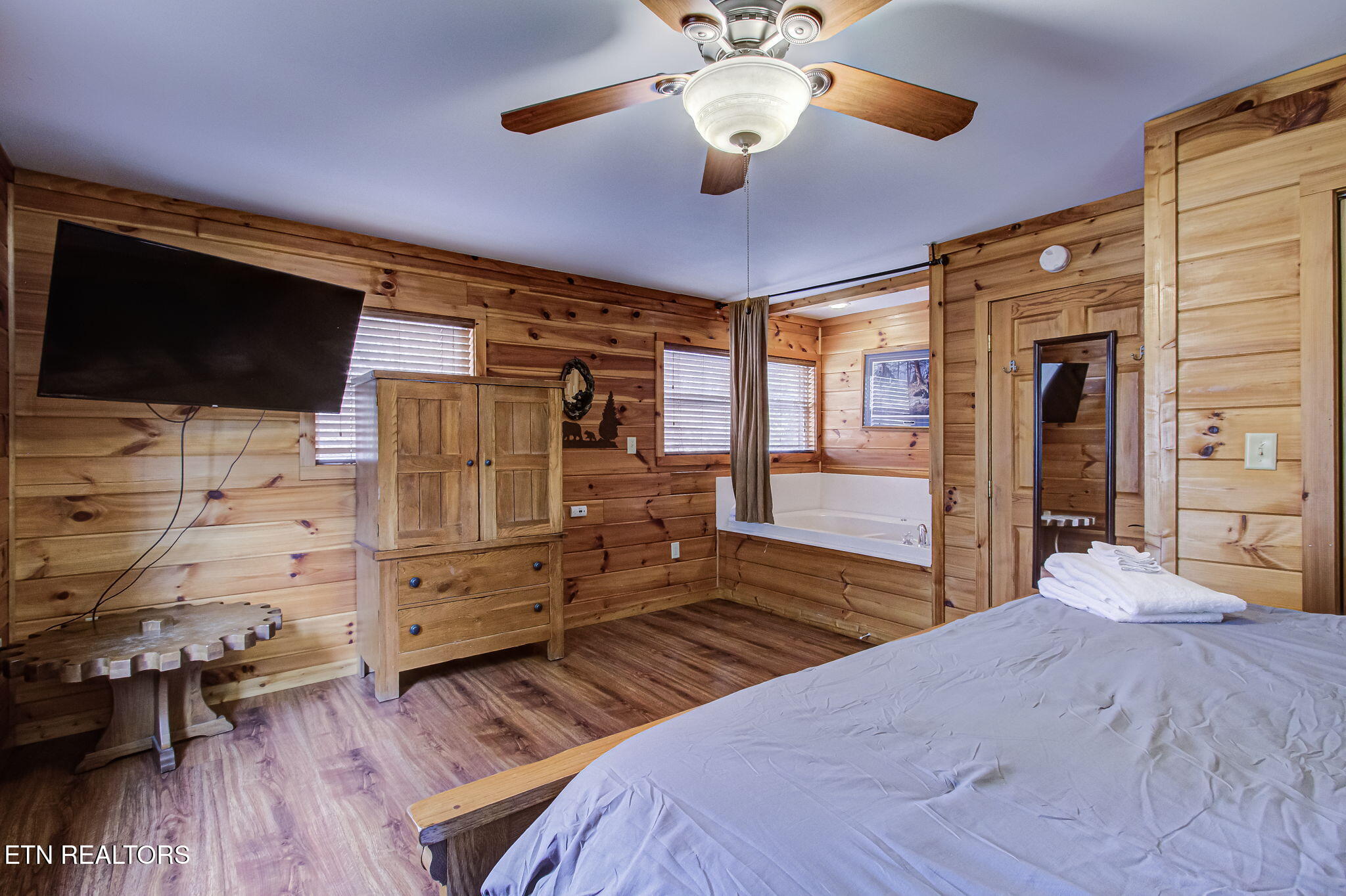 3779 Old Mountain Road Sevierville TN 37876