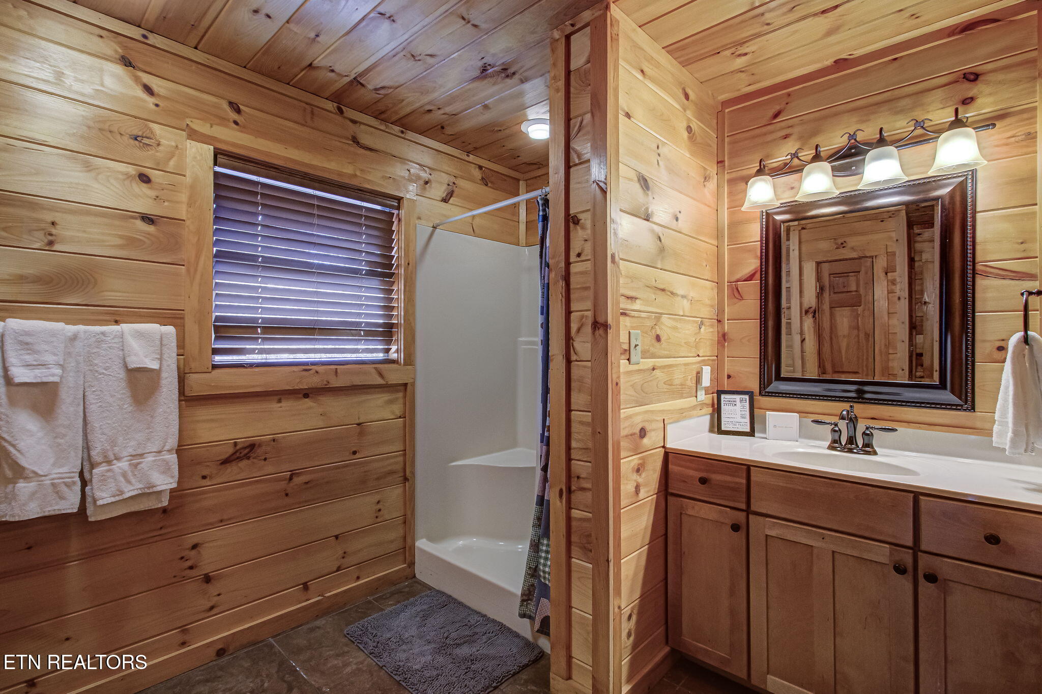 3779 Old Mountain Road Sevierville TN 37876