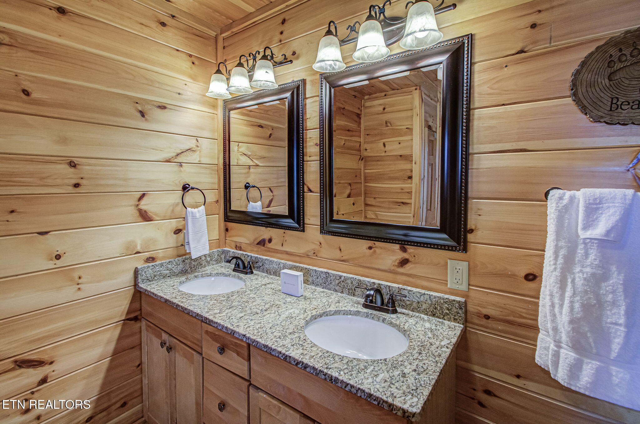 3779 Old Mountain Road Sevierville TN 37876