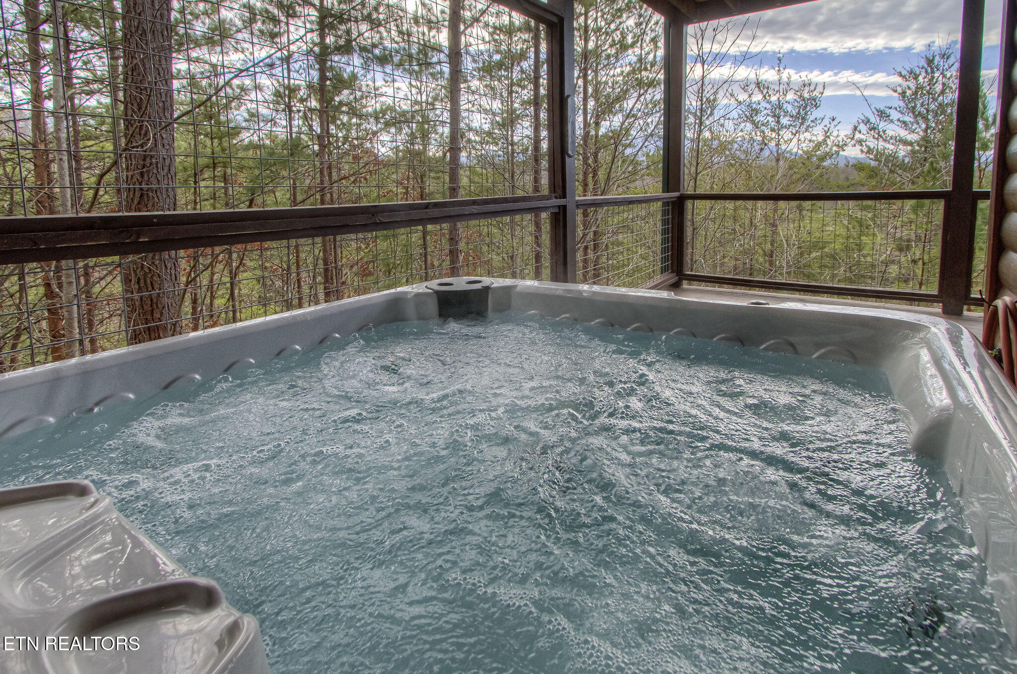 3779 Old Mountain Road Sevierville TN 37876