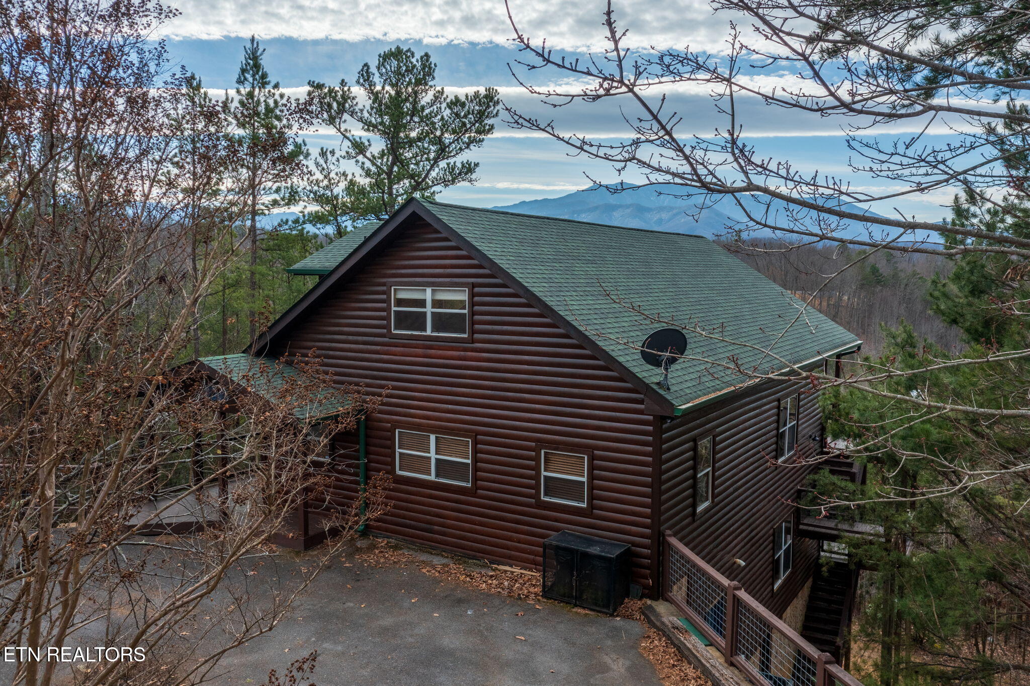 3779 Old Mountain Road Sevierville TN 37876
