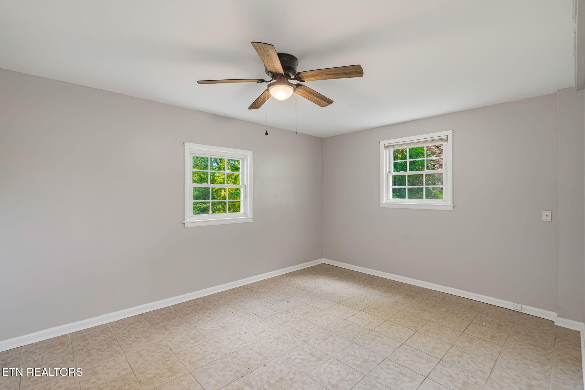 1024 Sky Blue Drive Knoxville TN 37923