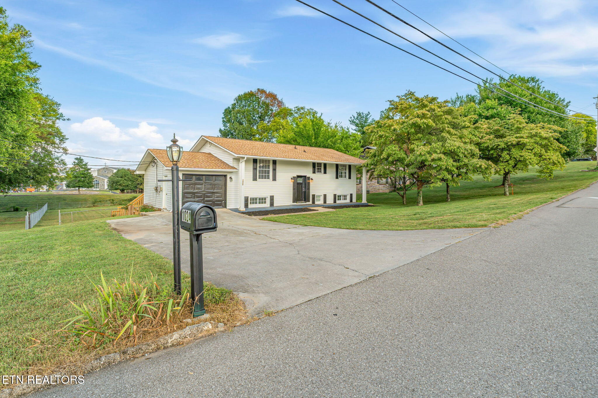 1024 Sky Blue Drive Knoxville TN 37923