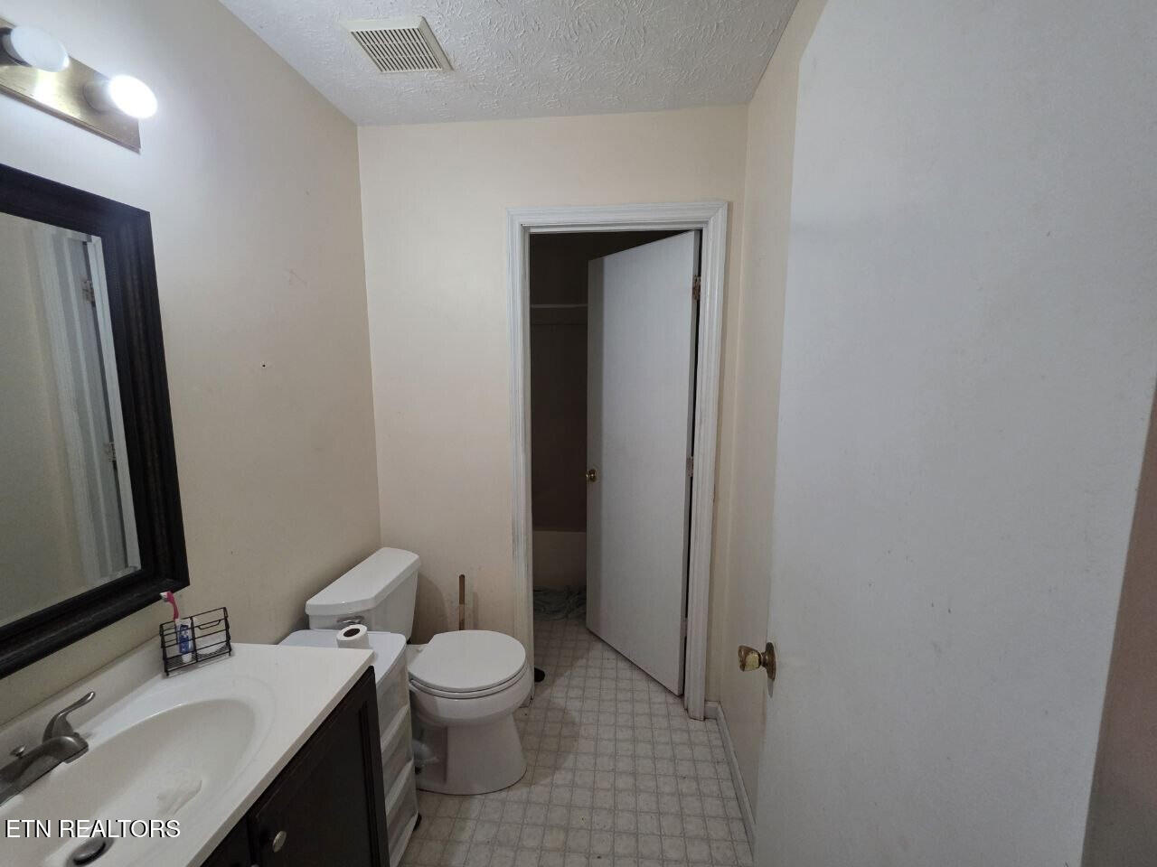 2001 Hyde Park Lane Knoxville TN 37921