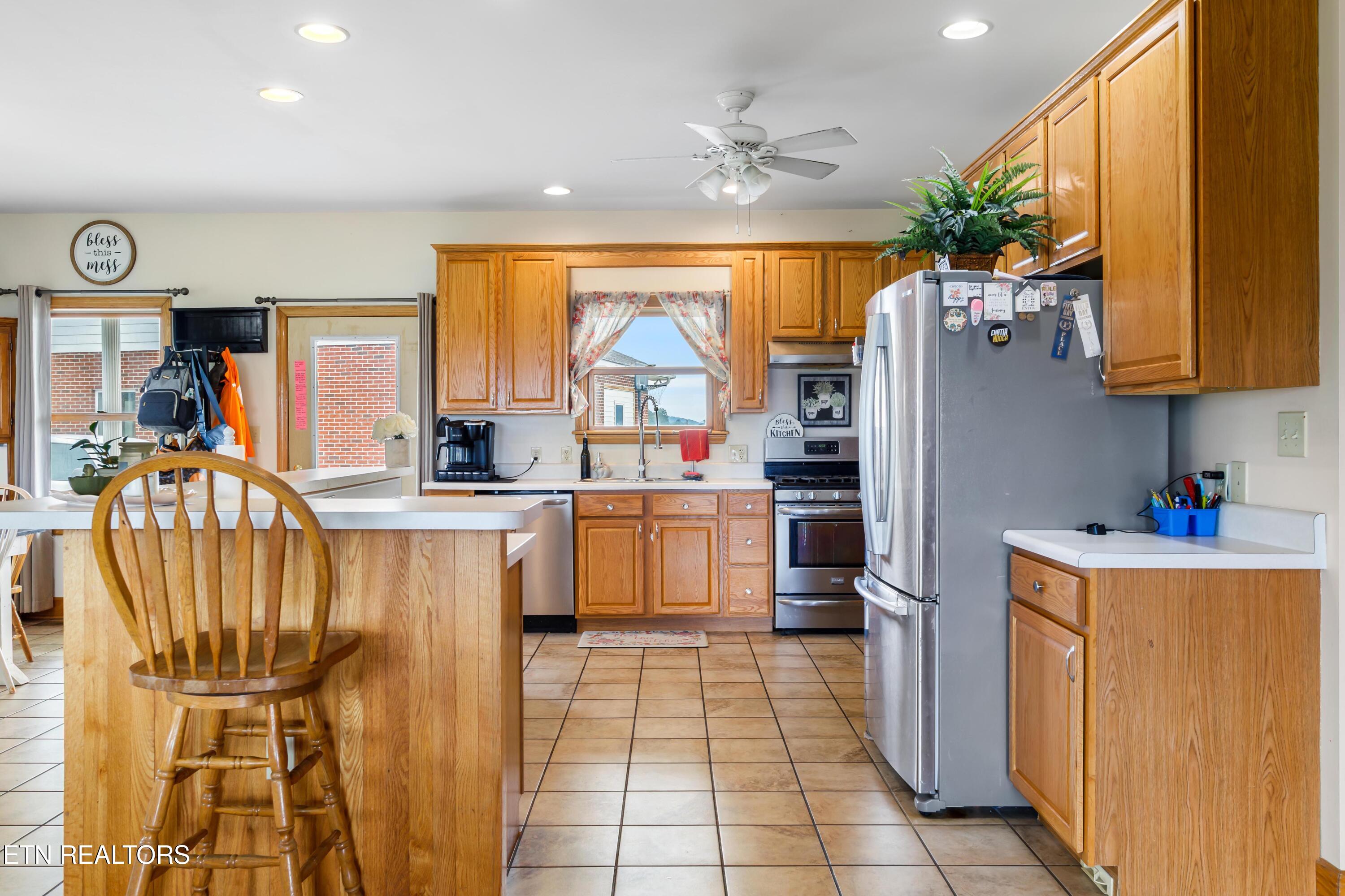 1695 Doaks Creek Road Speedwell TN 37870
