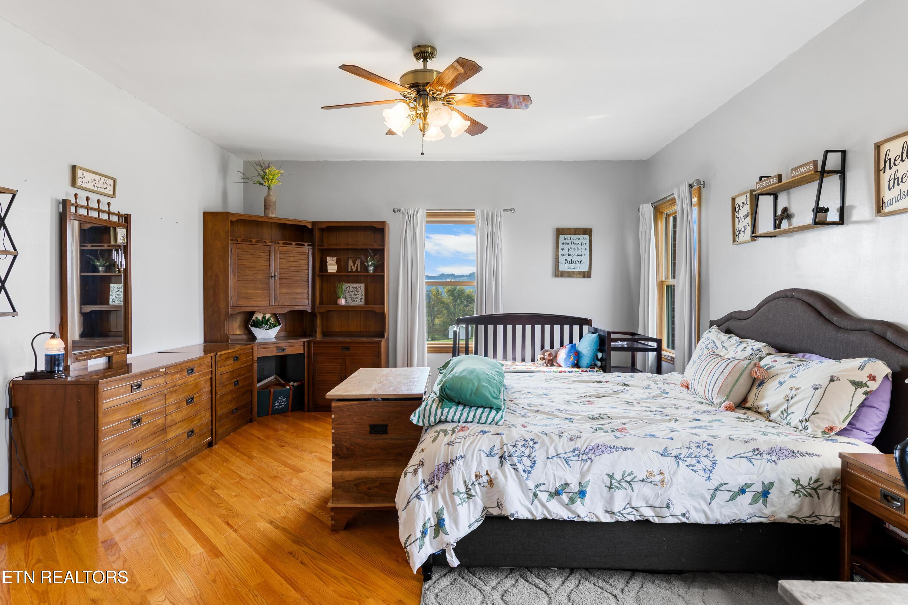 1695 Doaks Creek Road Speedwell TN 37870